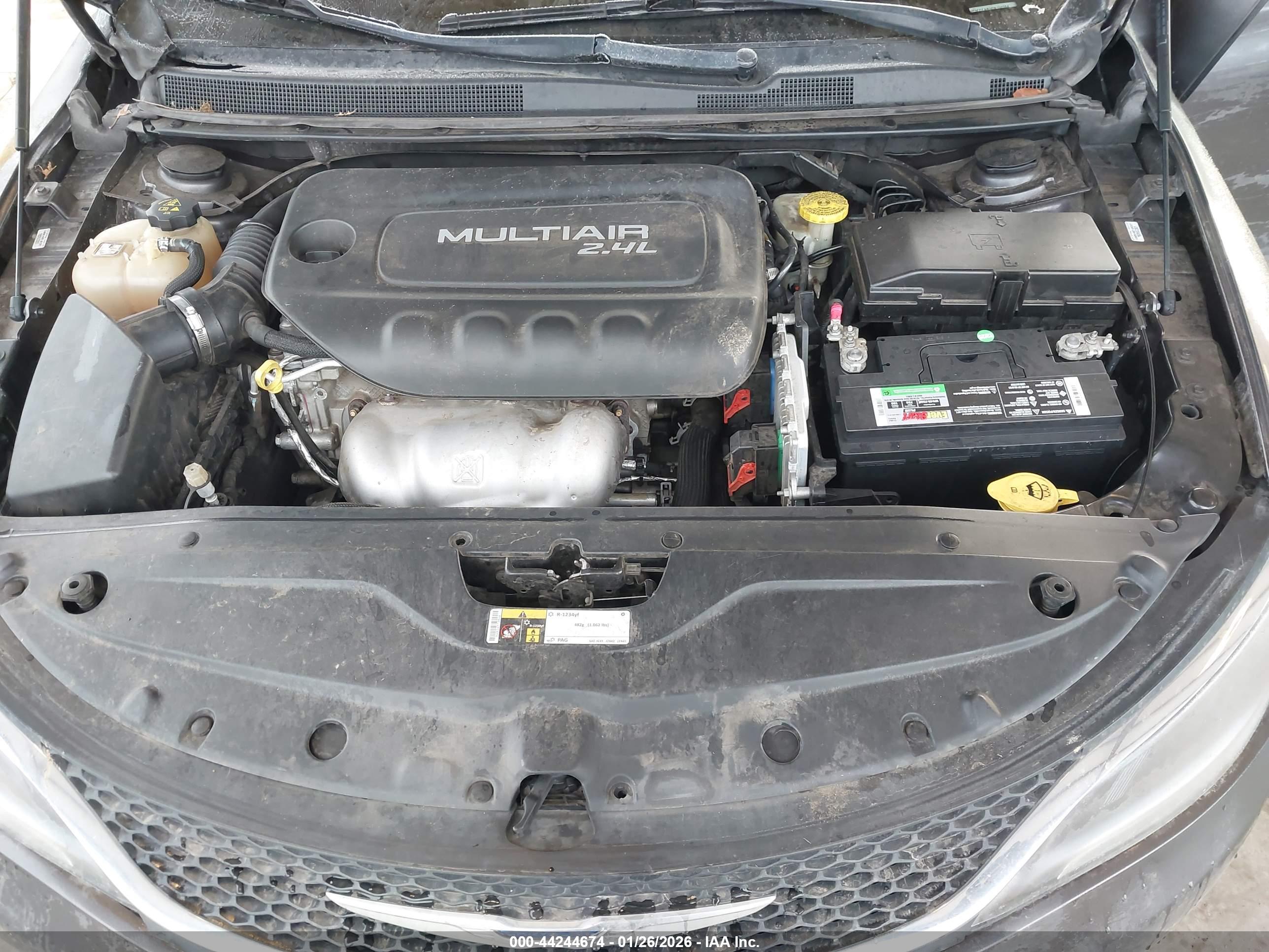CHRYSLER 200 image 10