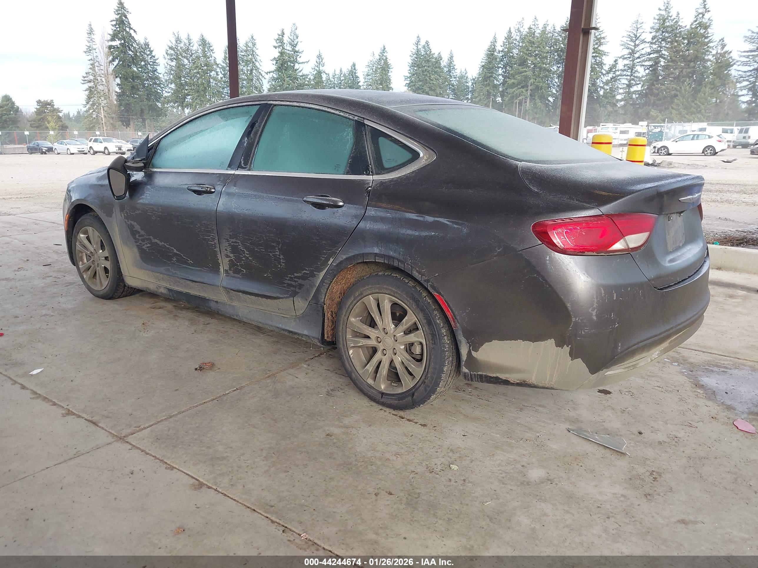 CHRYSLER 200 image 3