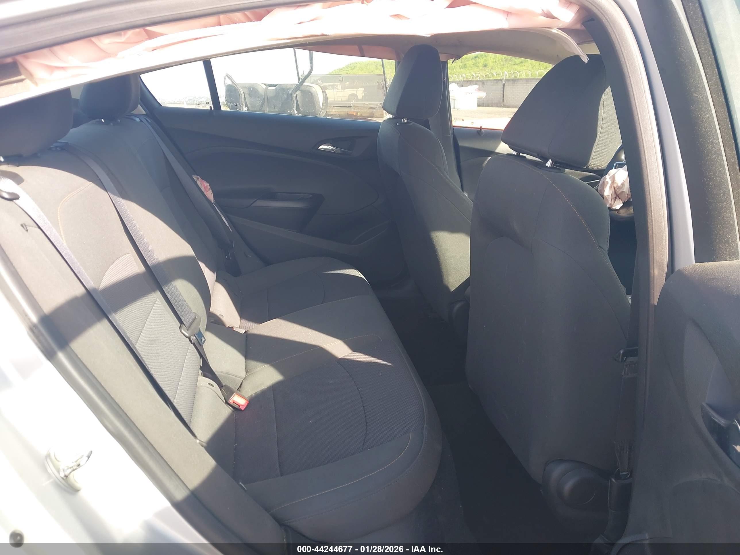 CHEVROLET CRUZE image 8