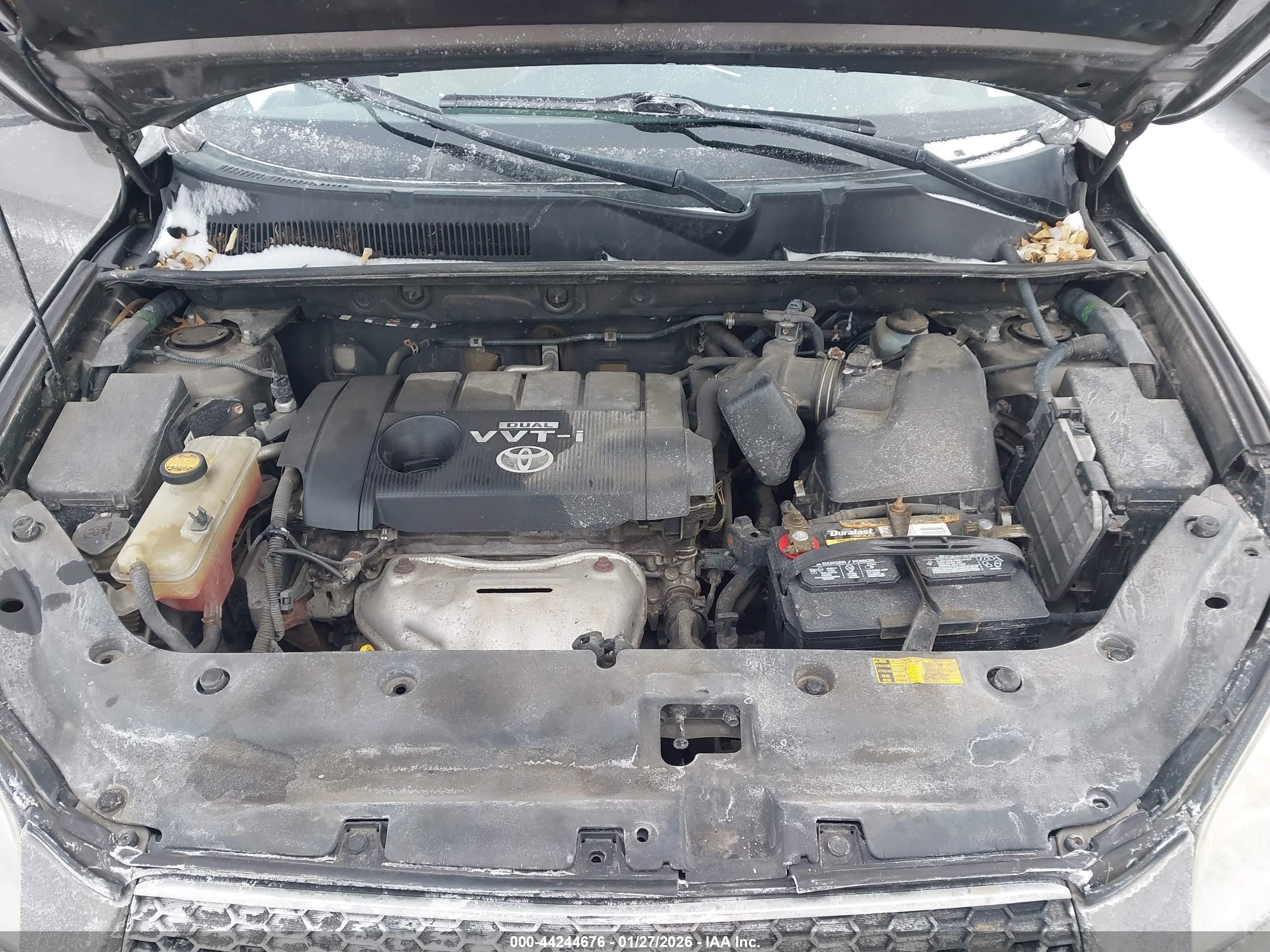 TOYOTA RAV4 image 10