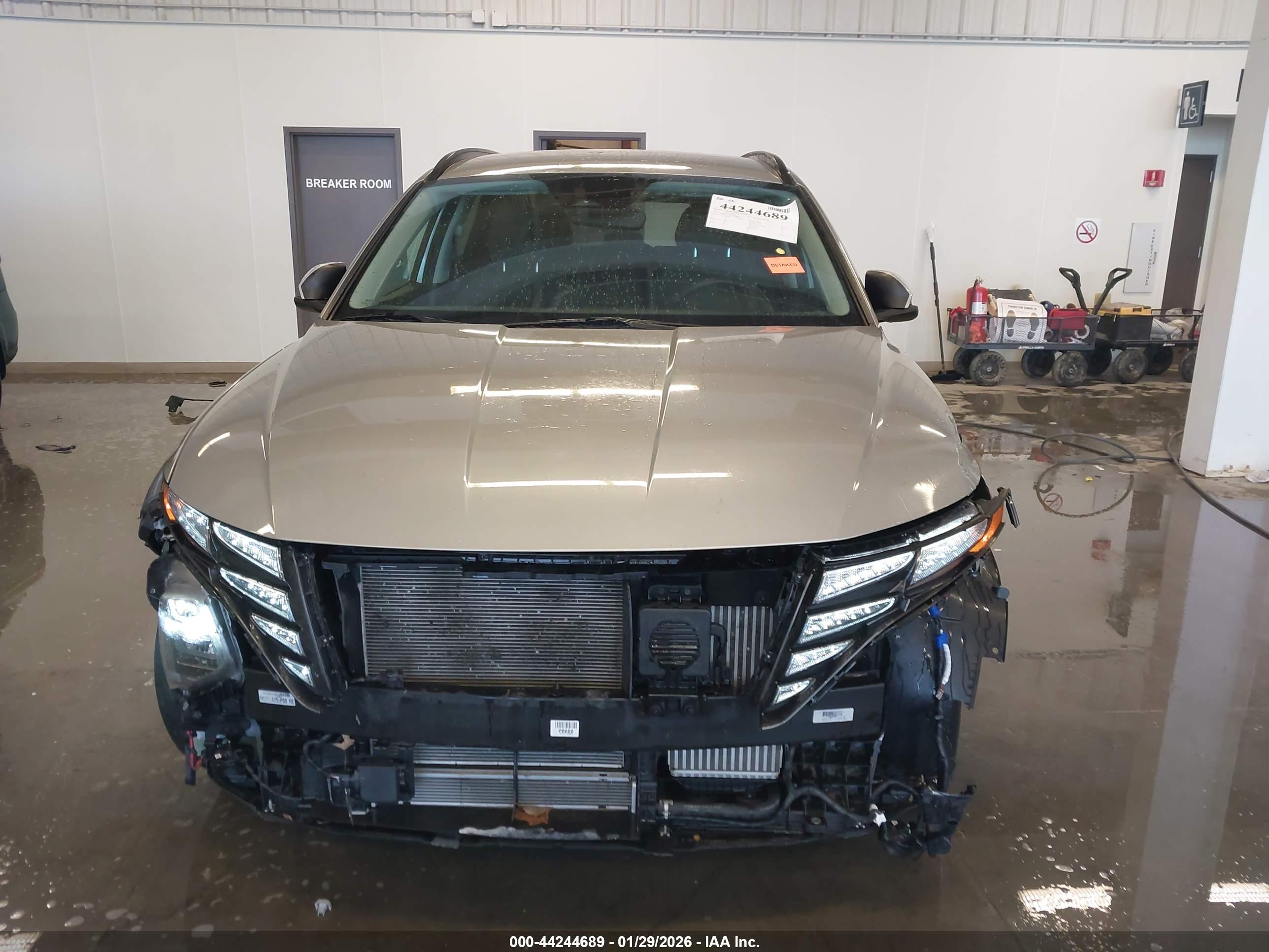 HYUNDAI TUCSON image 6