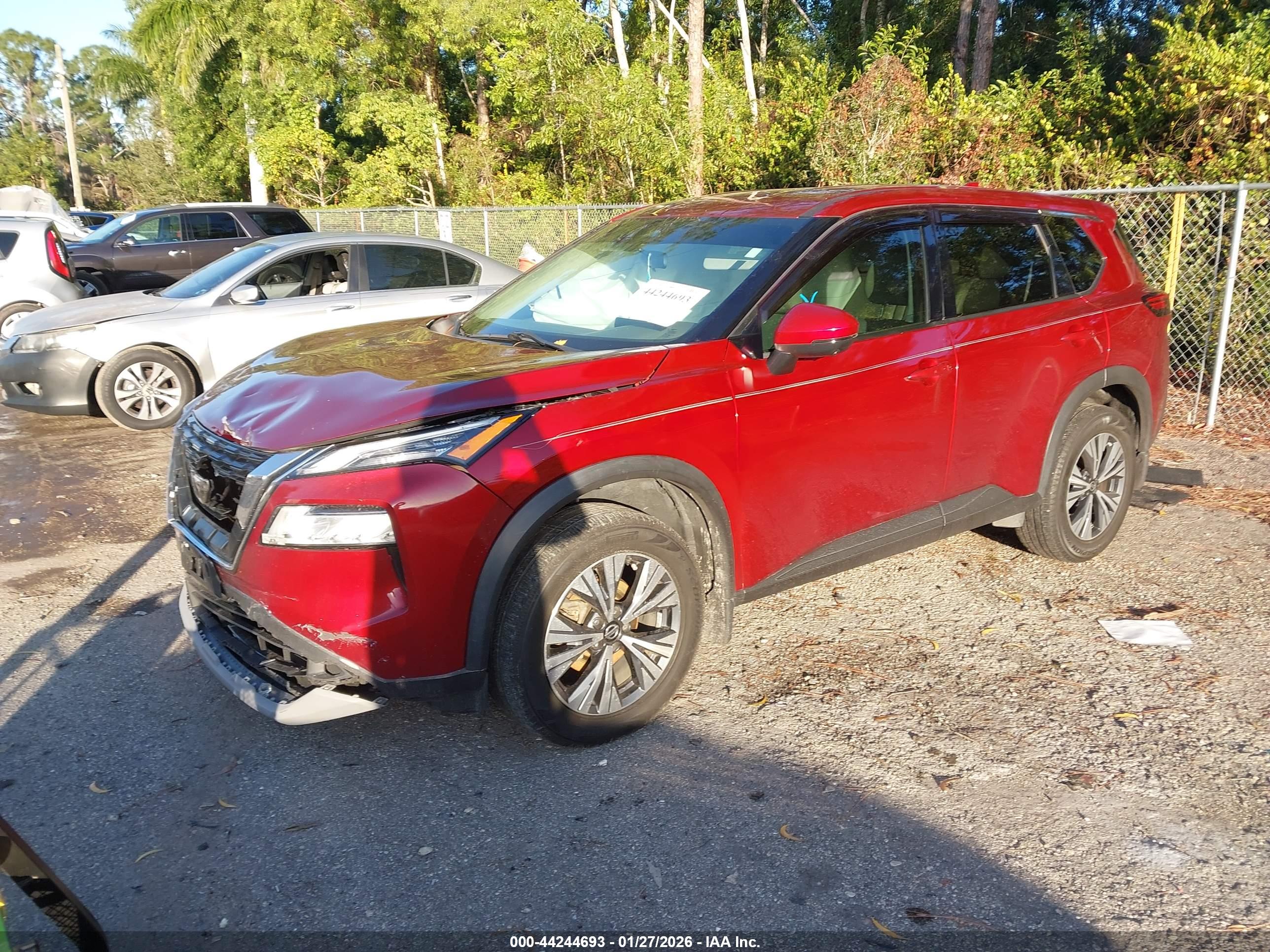 NISSAN ROGUE image 2