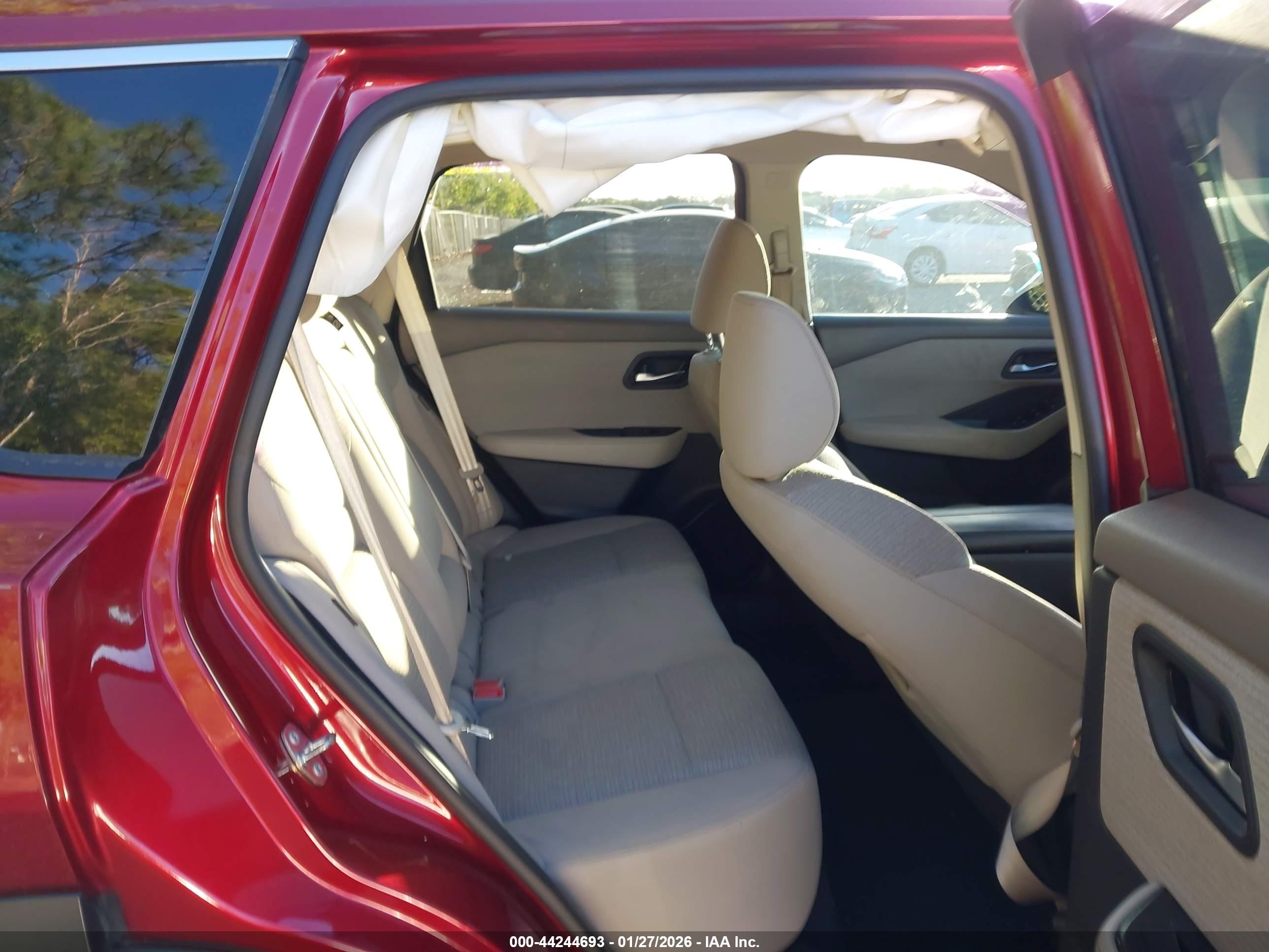 NISSAN ROGUE image 8