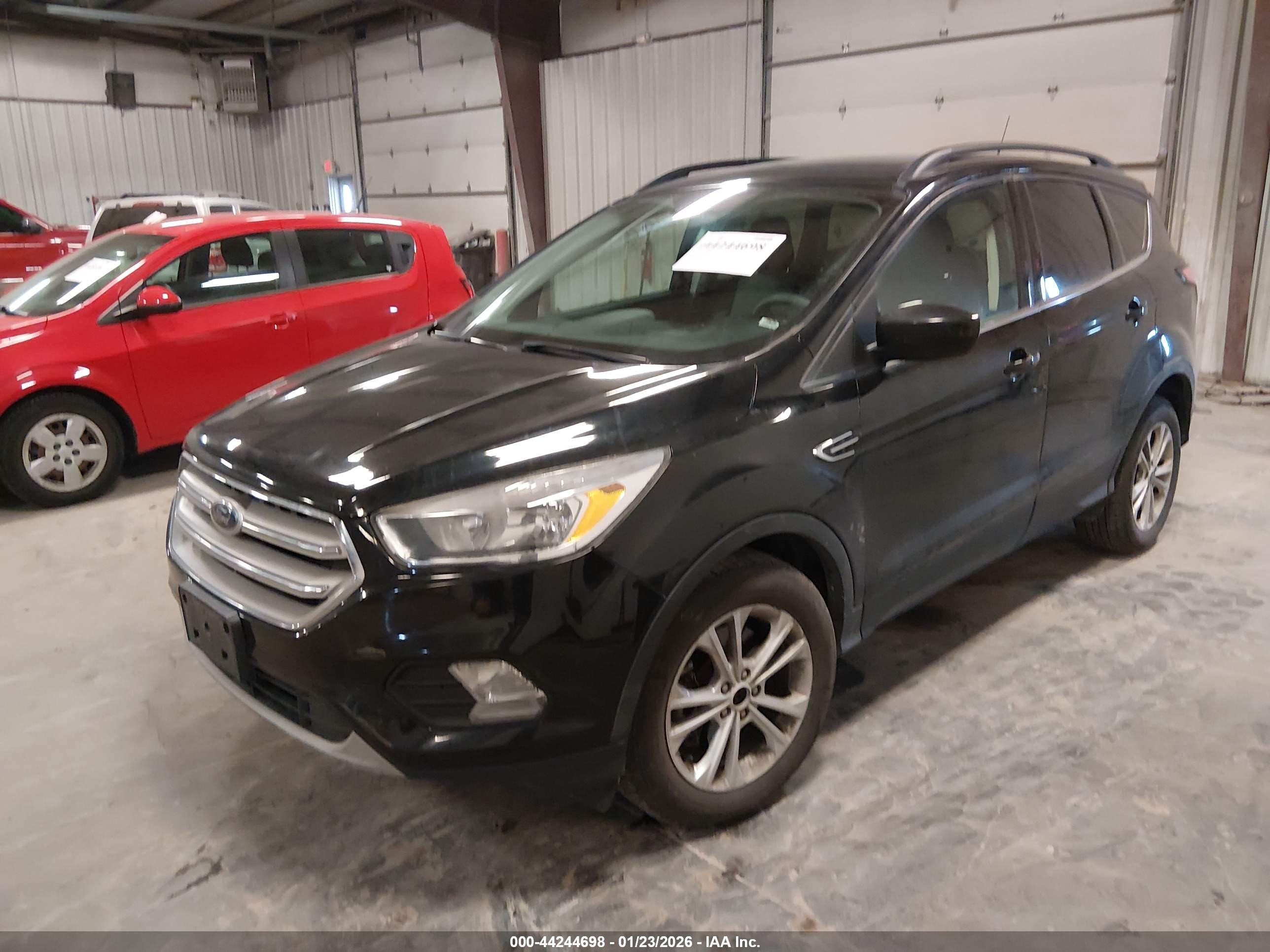 FORD ESCAPE image 2