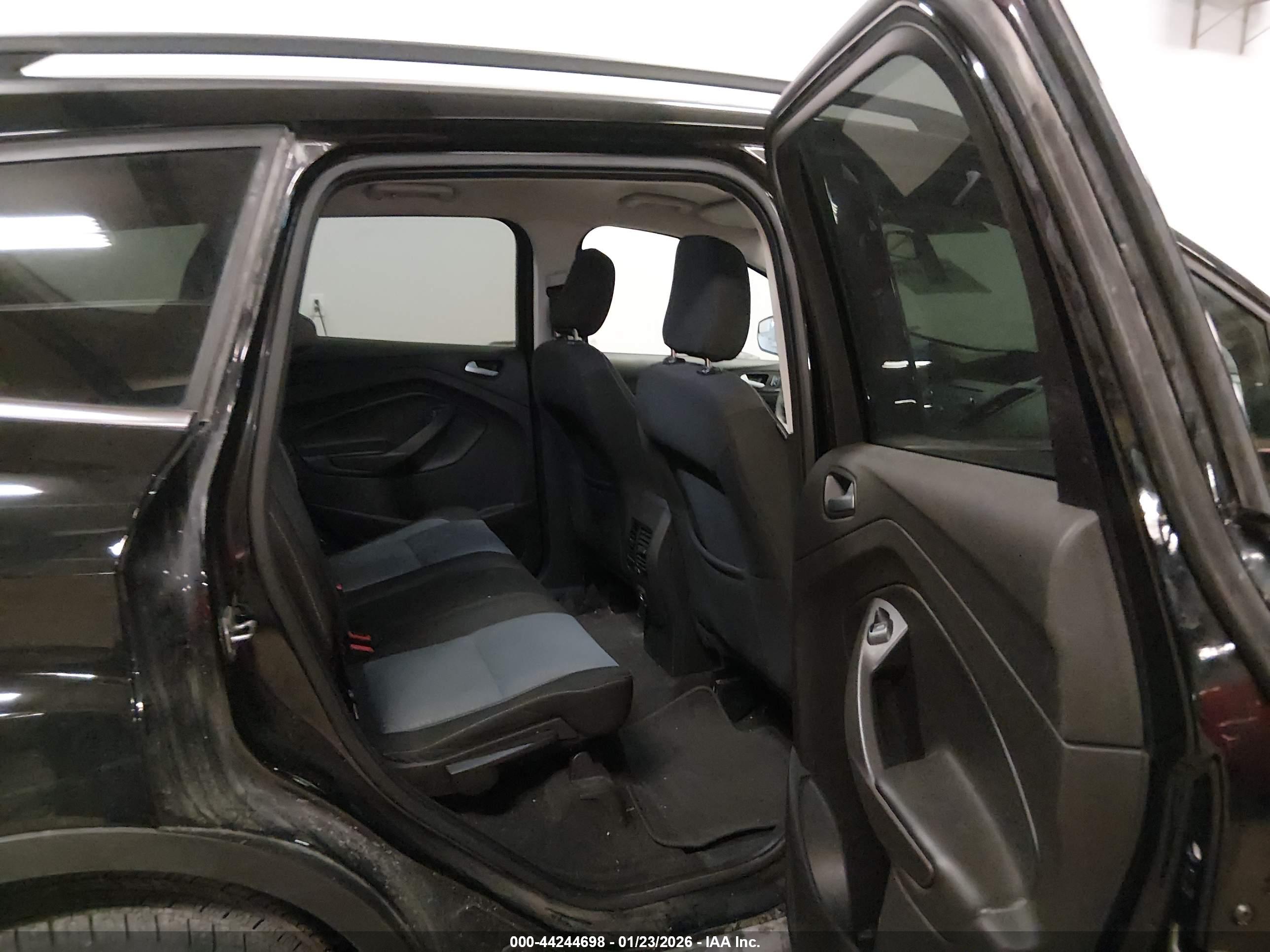 FORD ESCAPE image 8