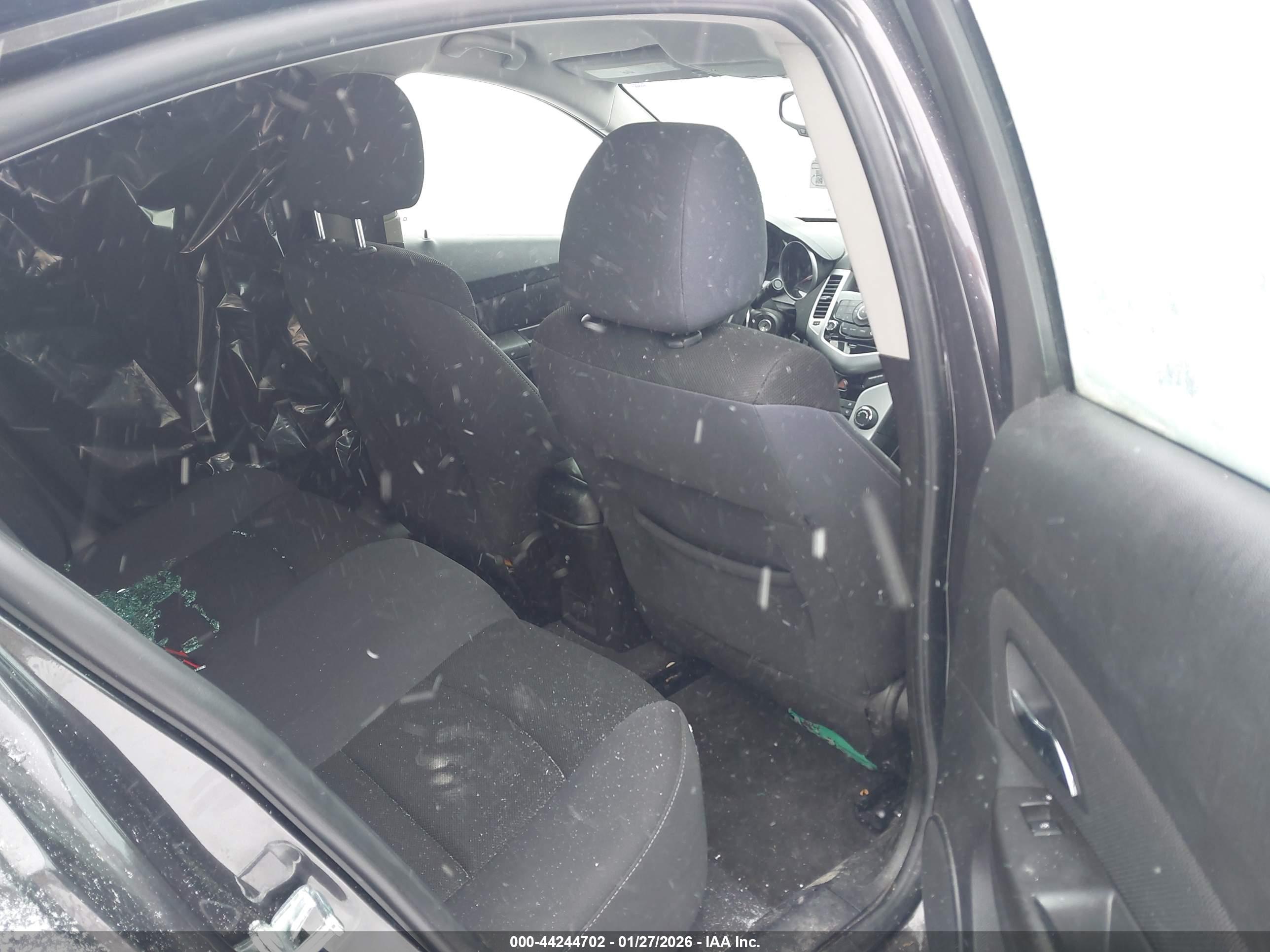 CHEVROLET CRUZE image 8