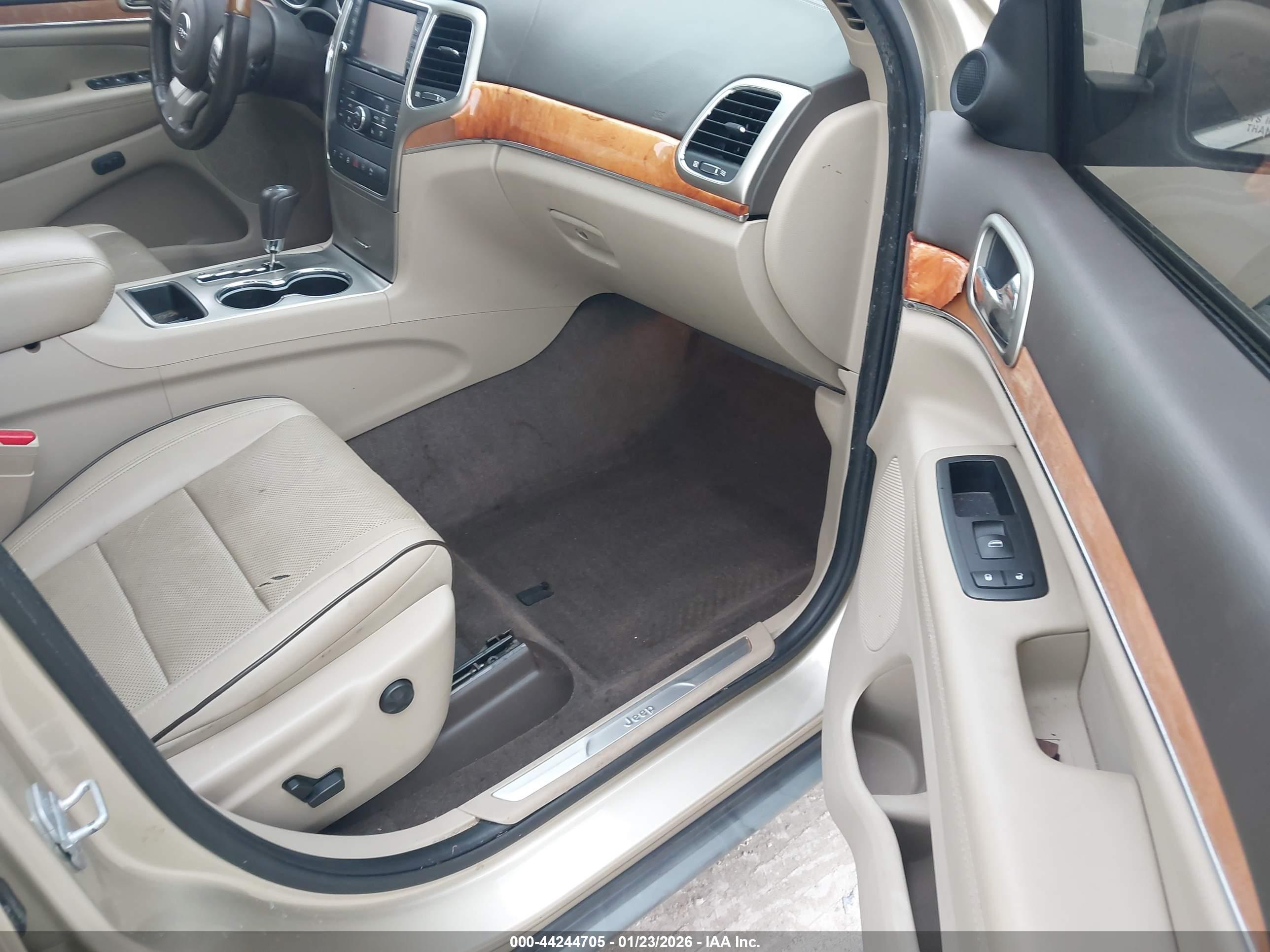 JEEP GRAND image 5