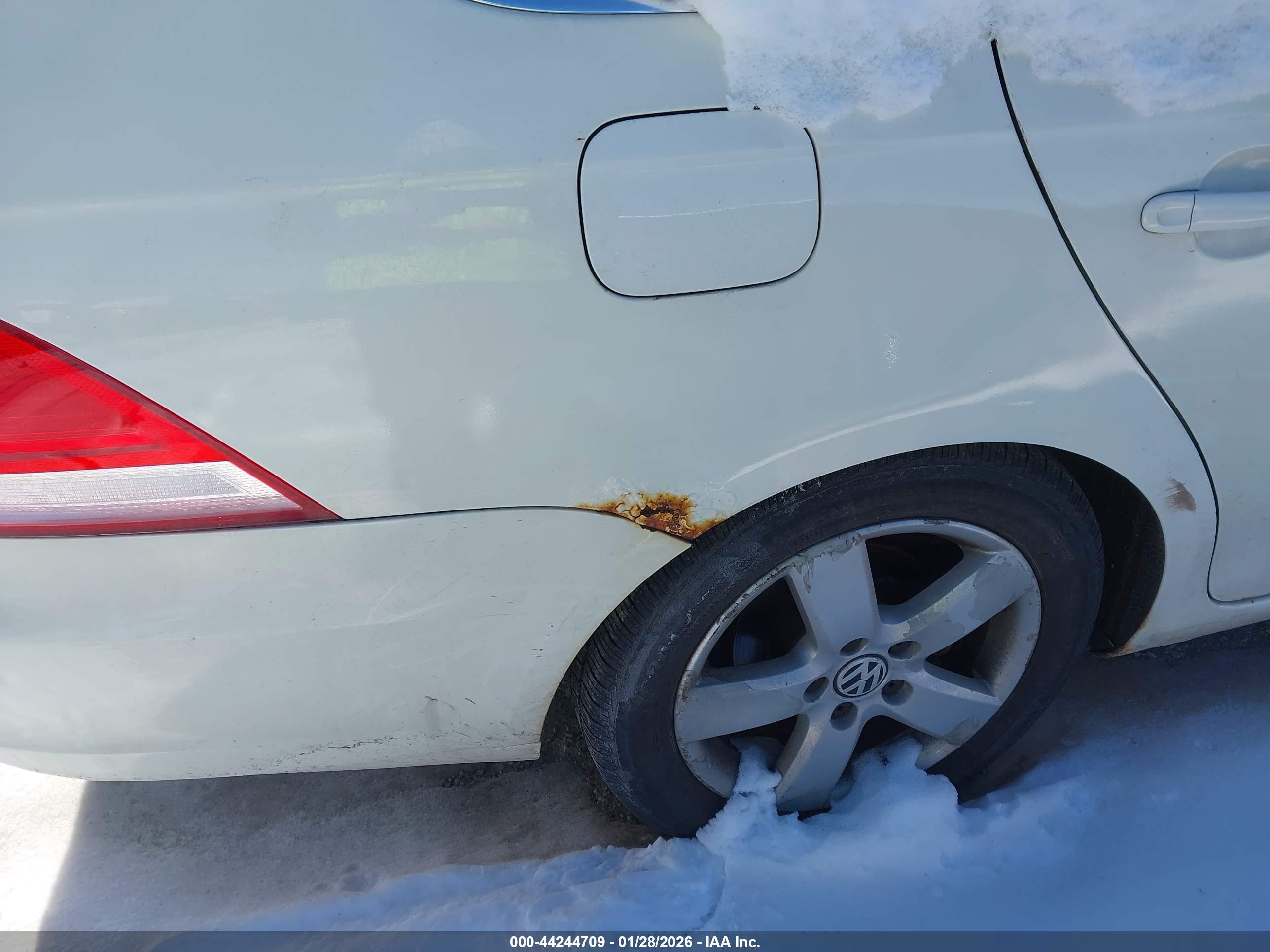 VOLKSWAGEN JETTA image 6
