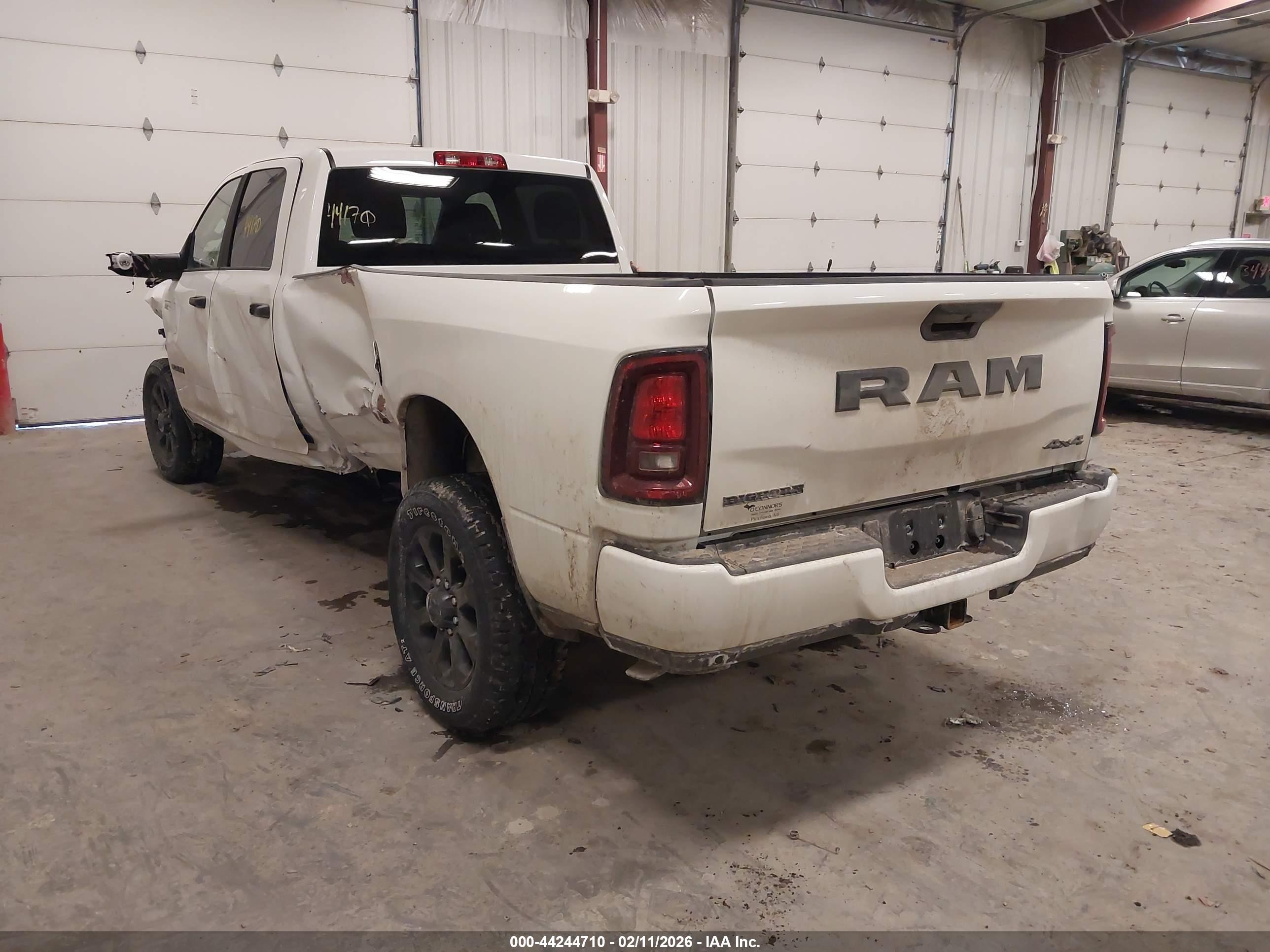 RAM 2500 image 3