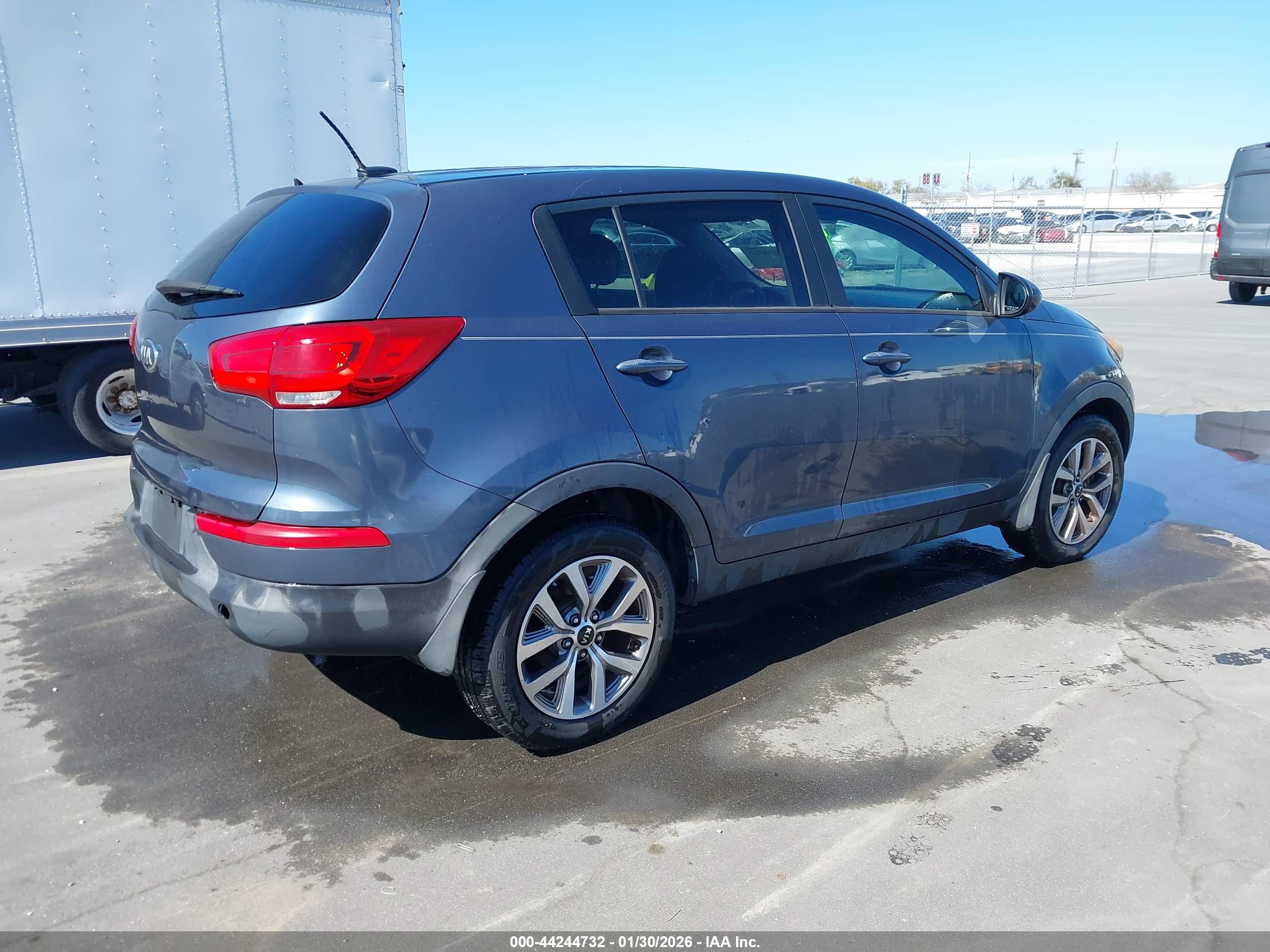 KIA SPORTAGE image 4