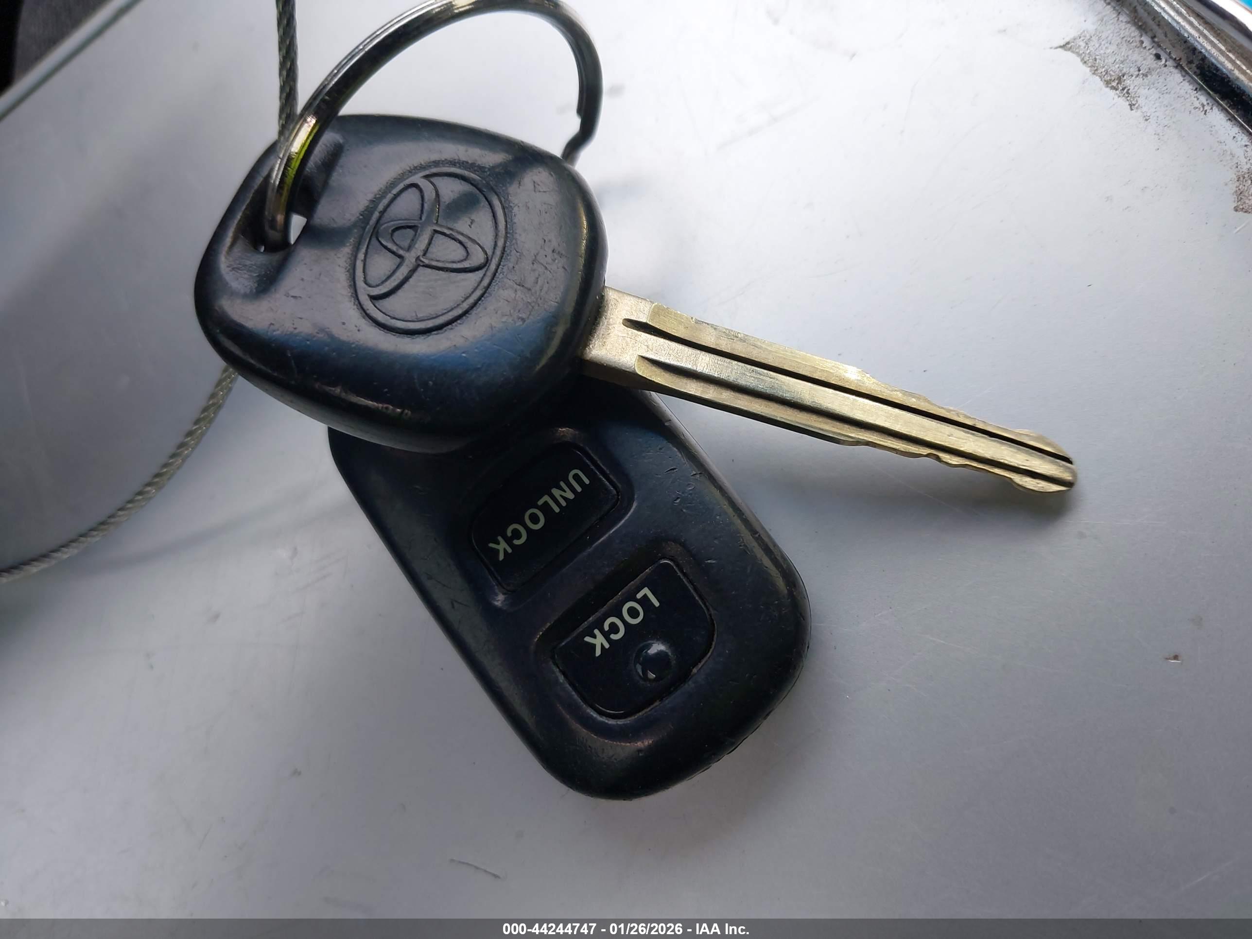 TOYOTA COROLLA image 11