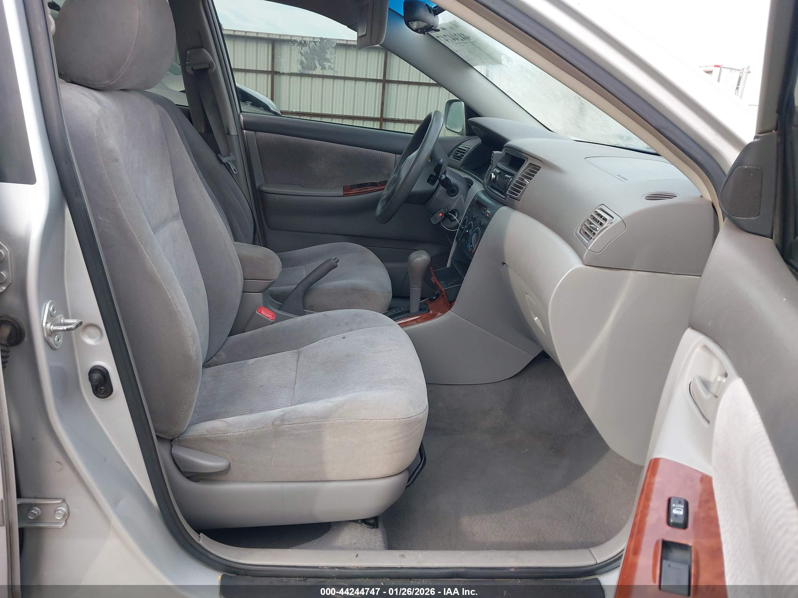 TOYOTA COROLLA image 5