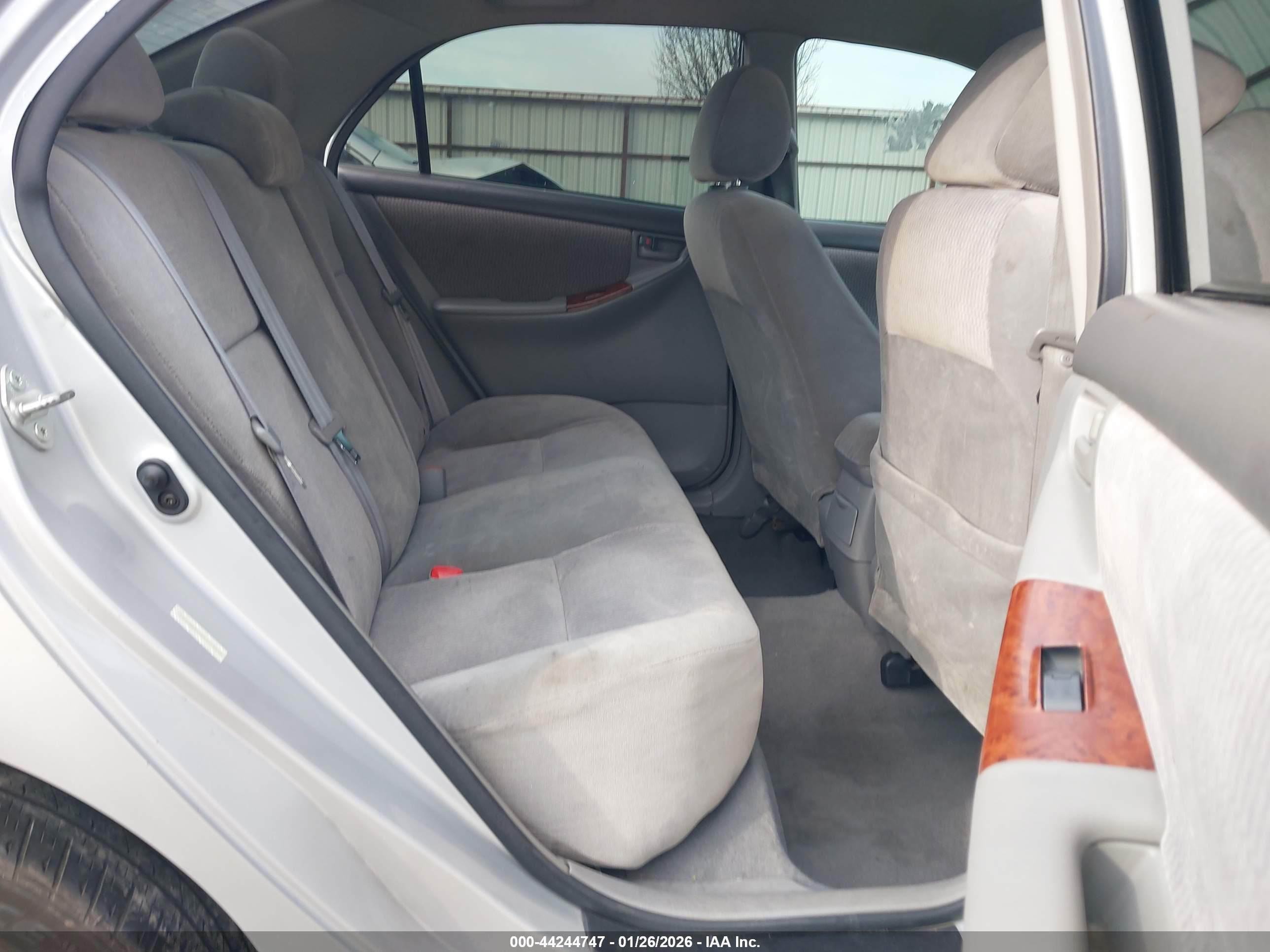 TOYOTA COROLLA image 8