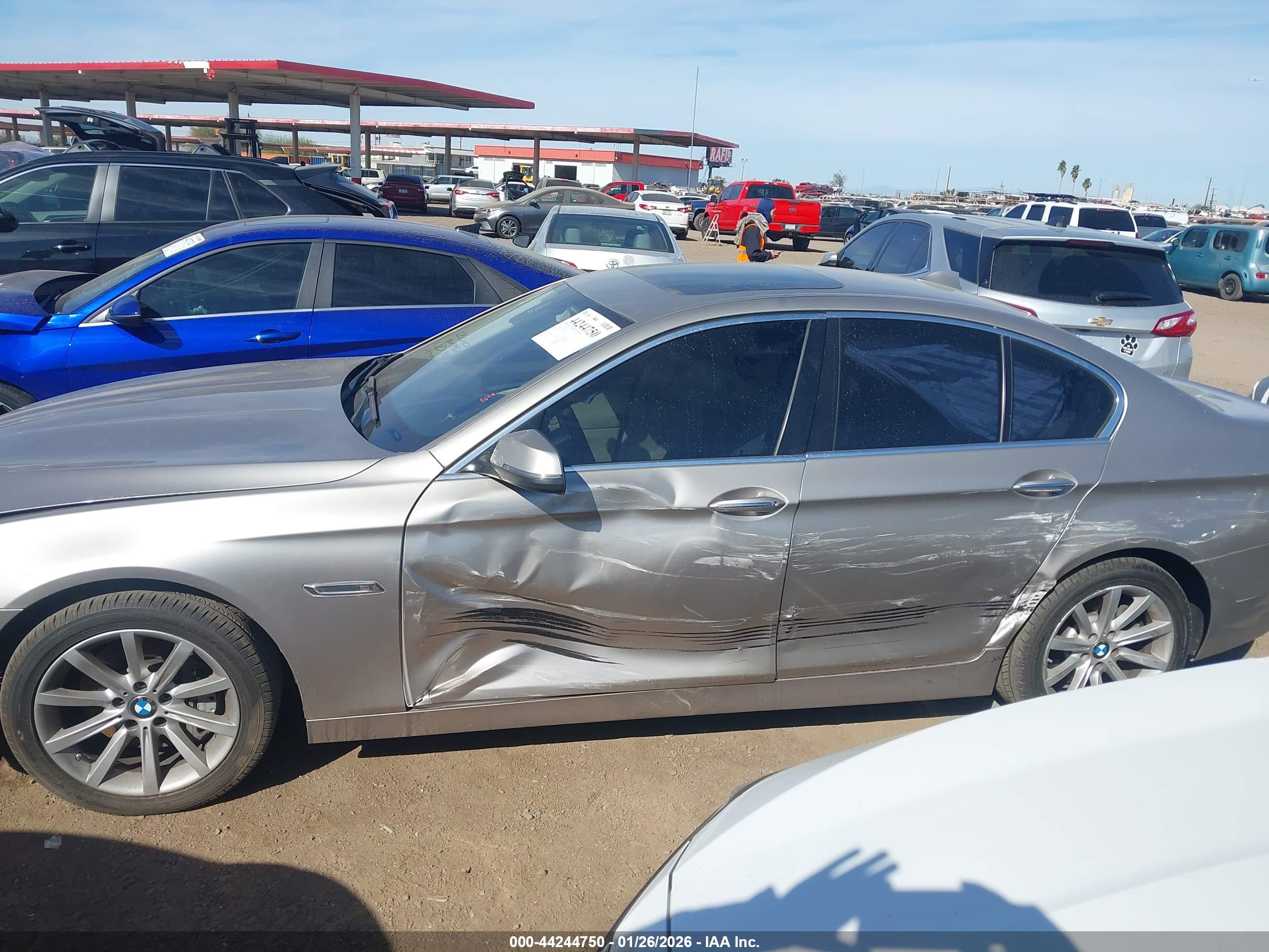 BMW 535I image 6