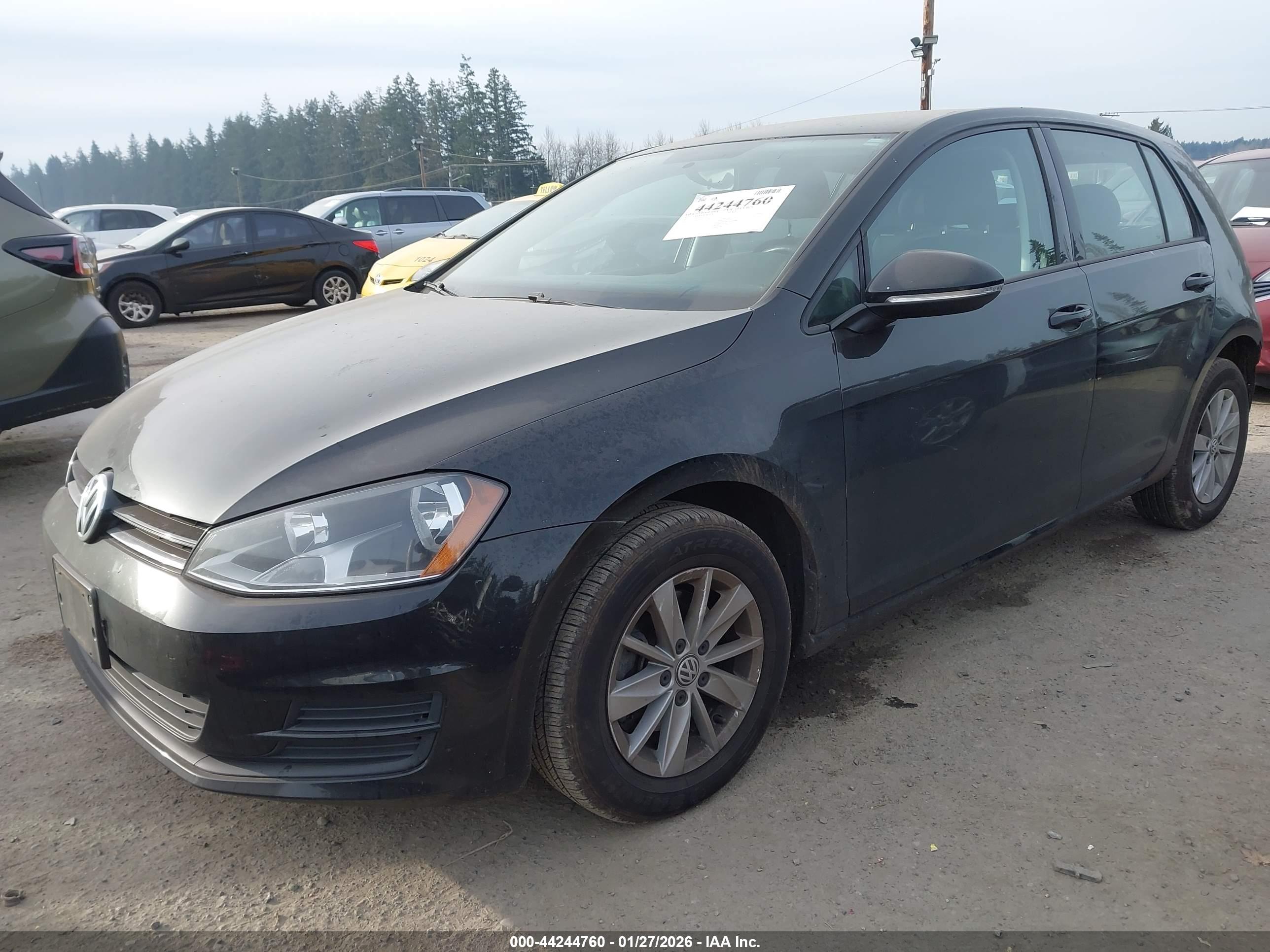 VOLKSWAGEN GOLF image 2