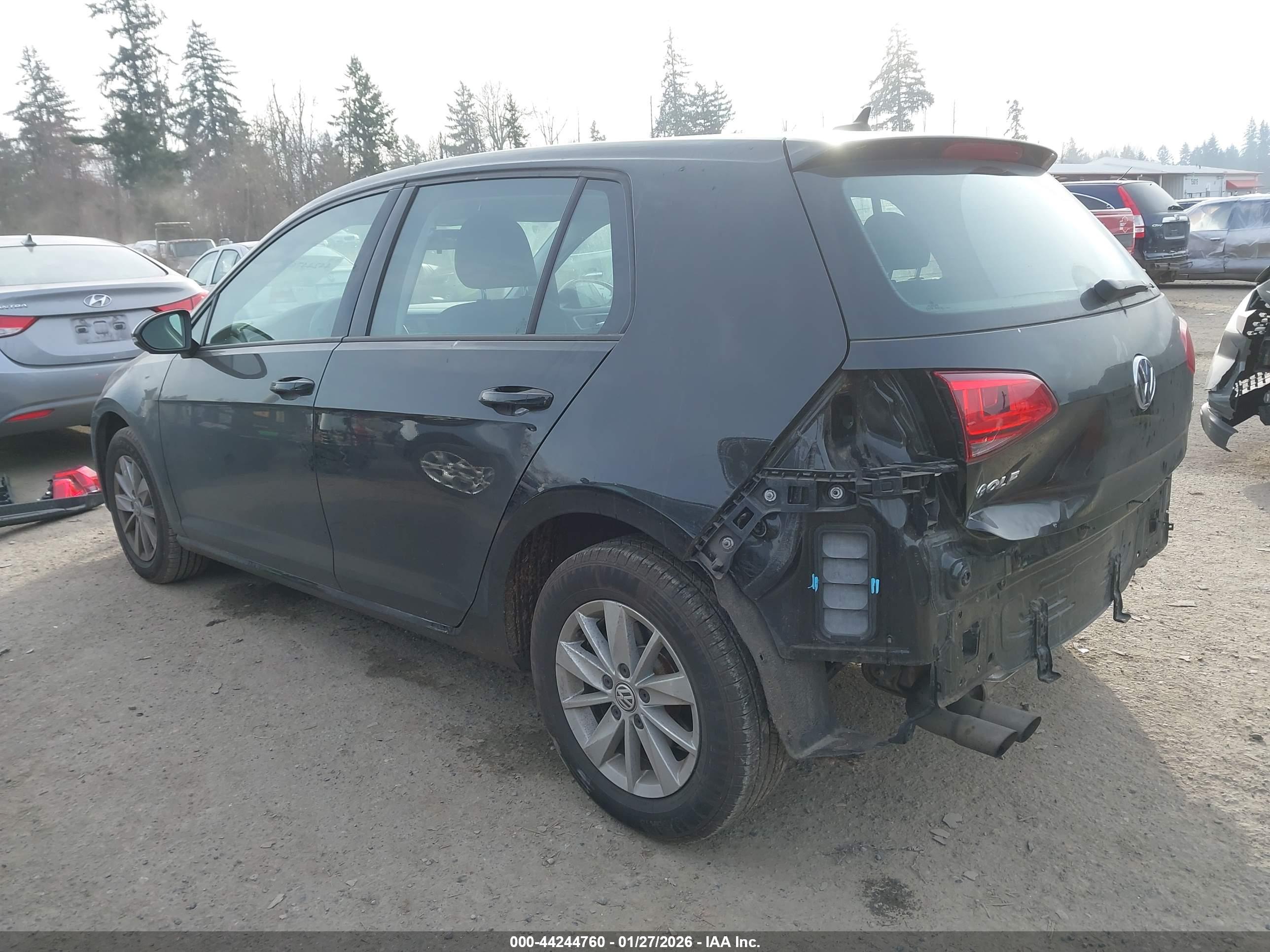 VOLKSWAGEN GOLF image 3