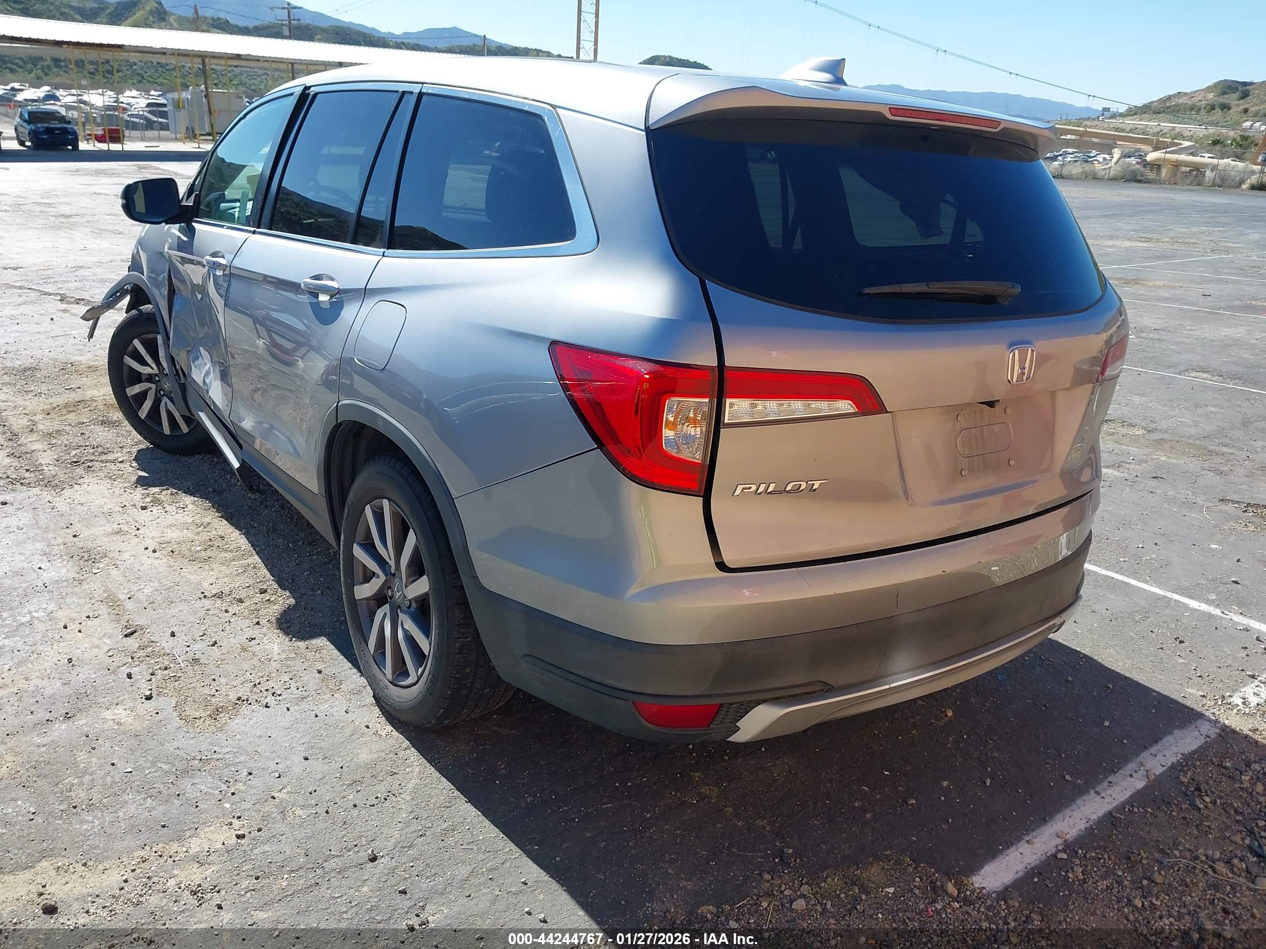 HONDA PILOT image 3