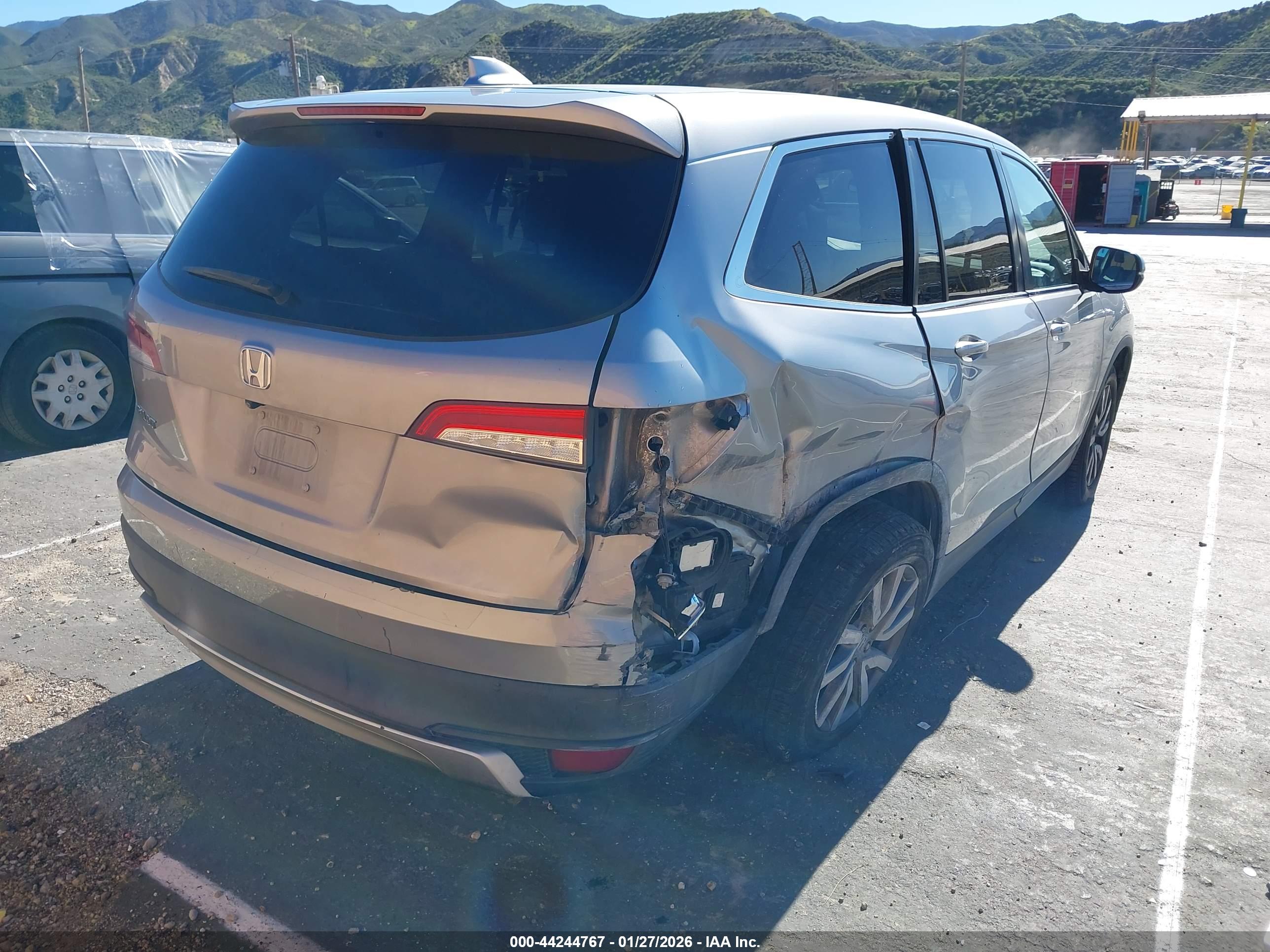 HONDA PILOT image 4