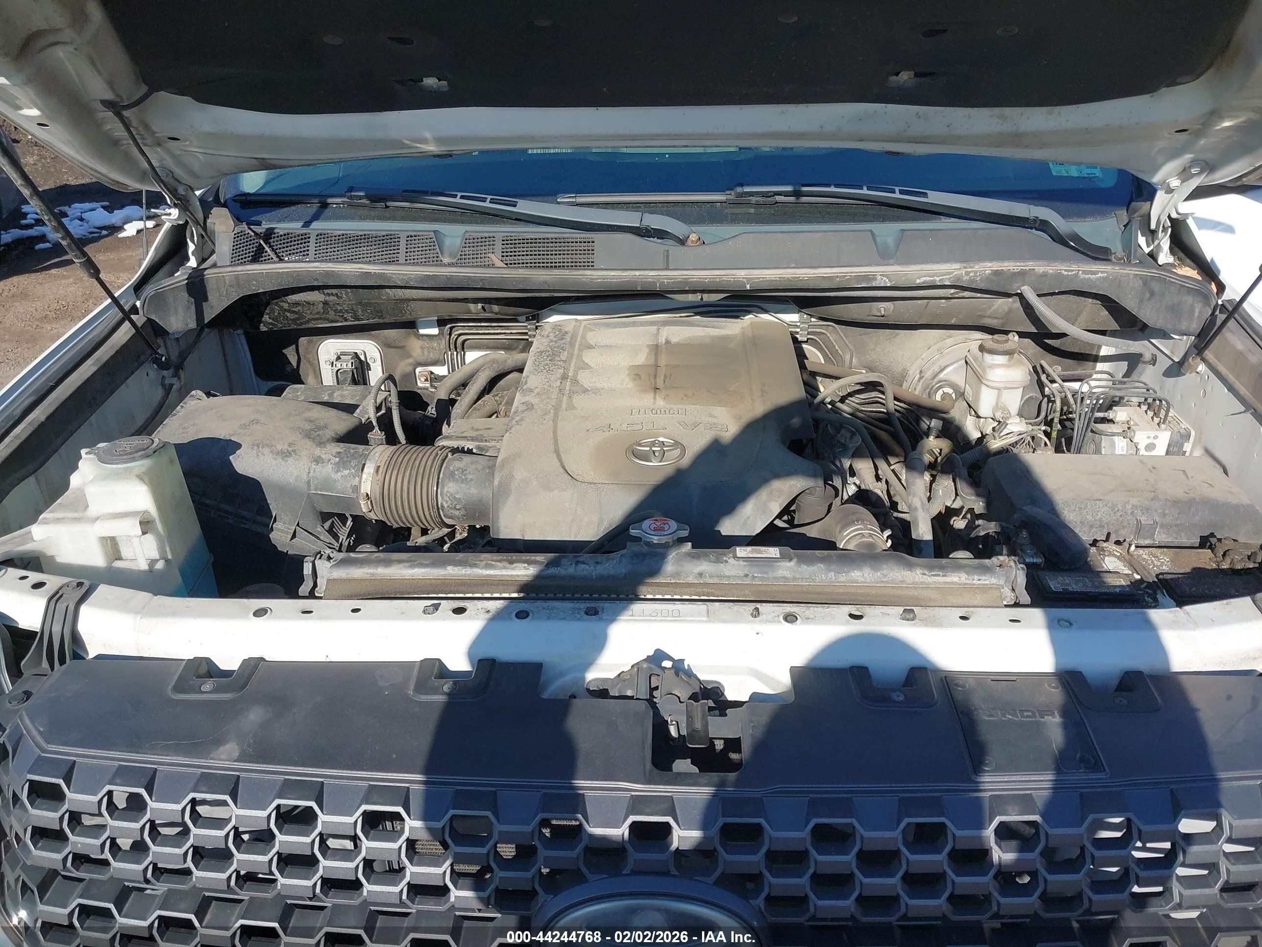 TOYOTA TUNDRA image 10