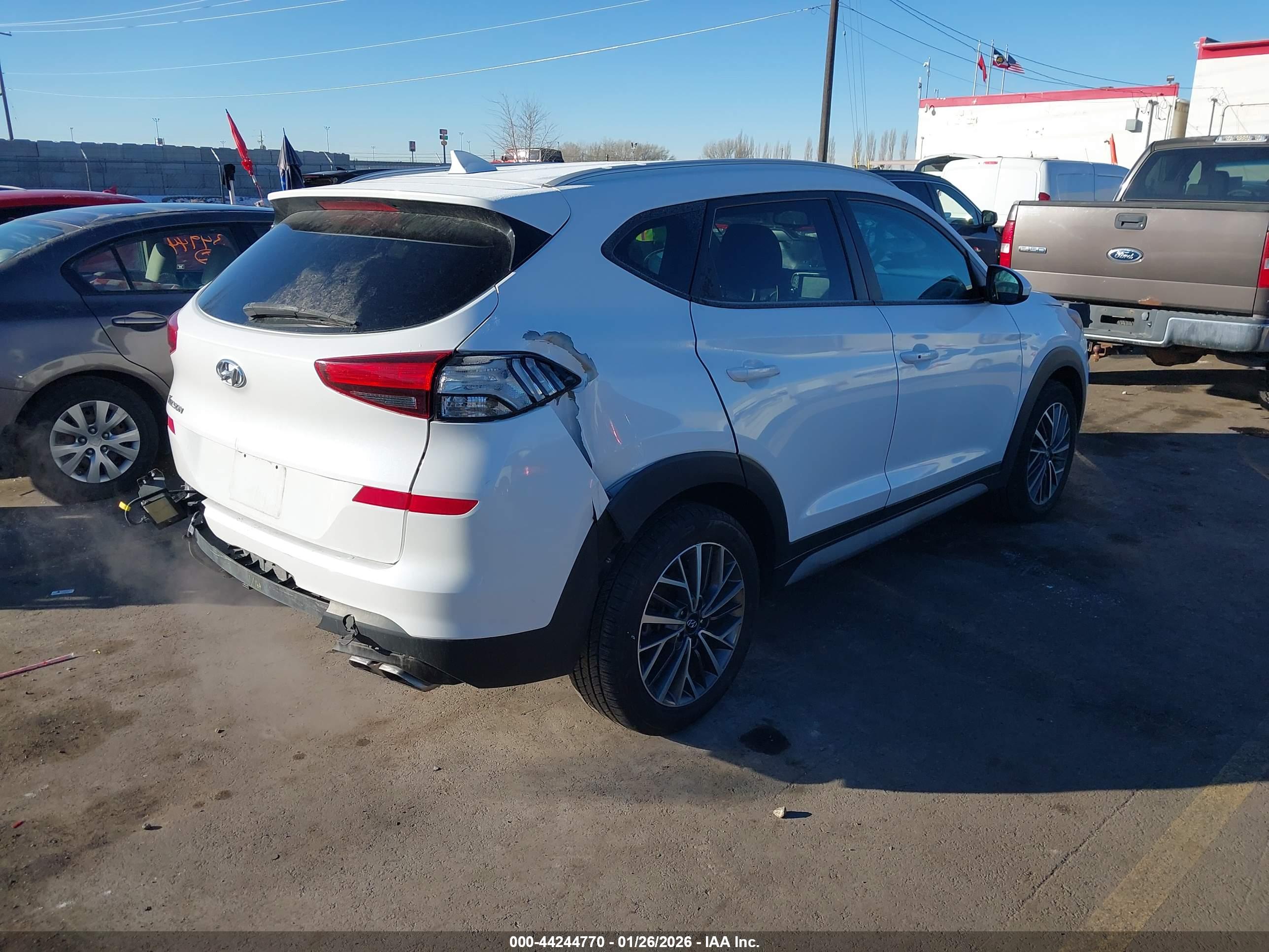 HYUNDAI TUCSON image 4
