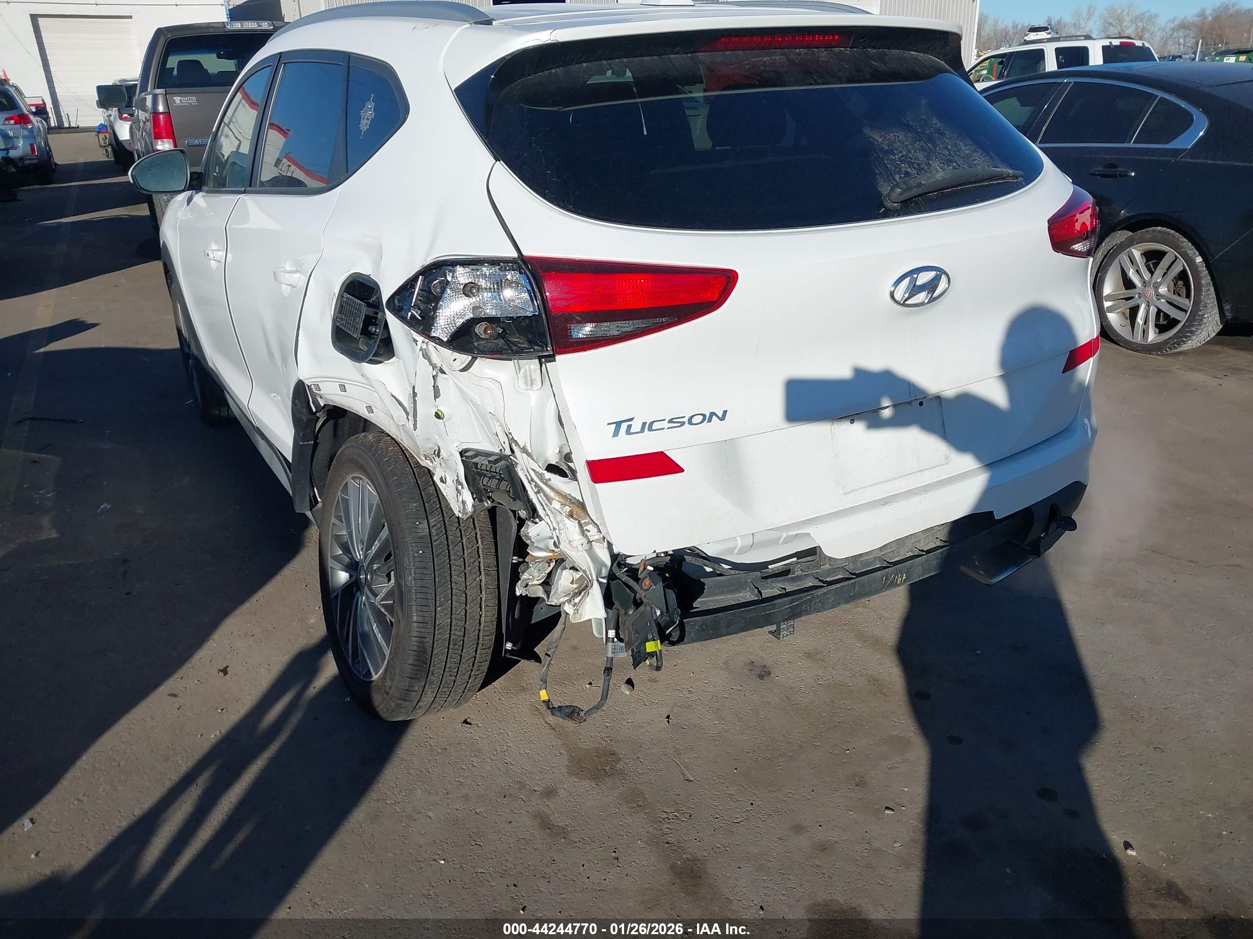 HYUNDAI TUCSON image 6