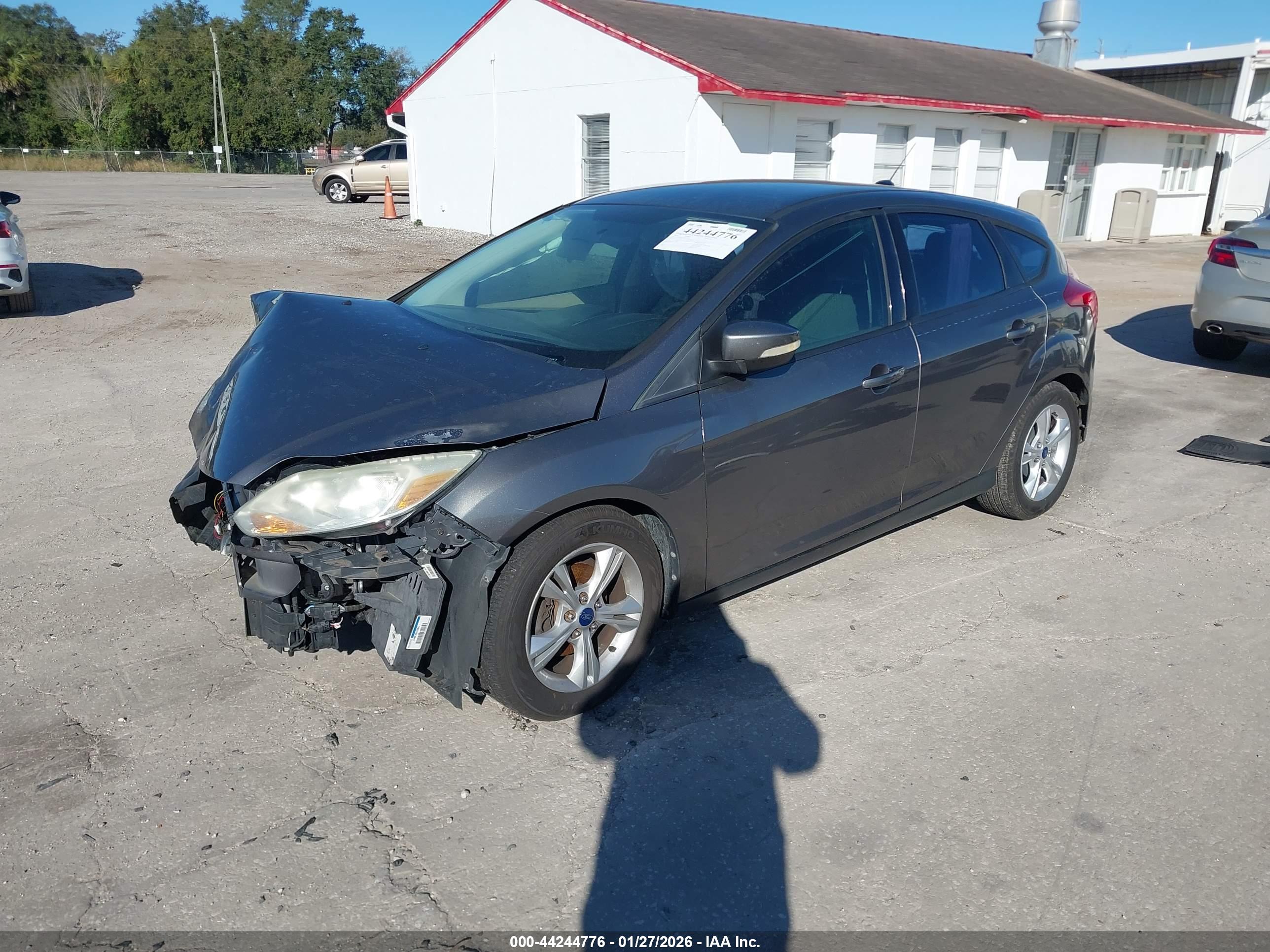 FORD FOCUS image 2