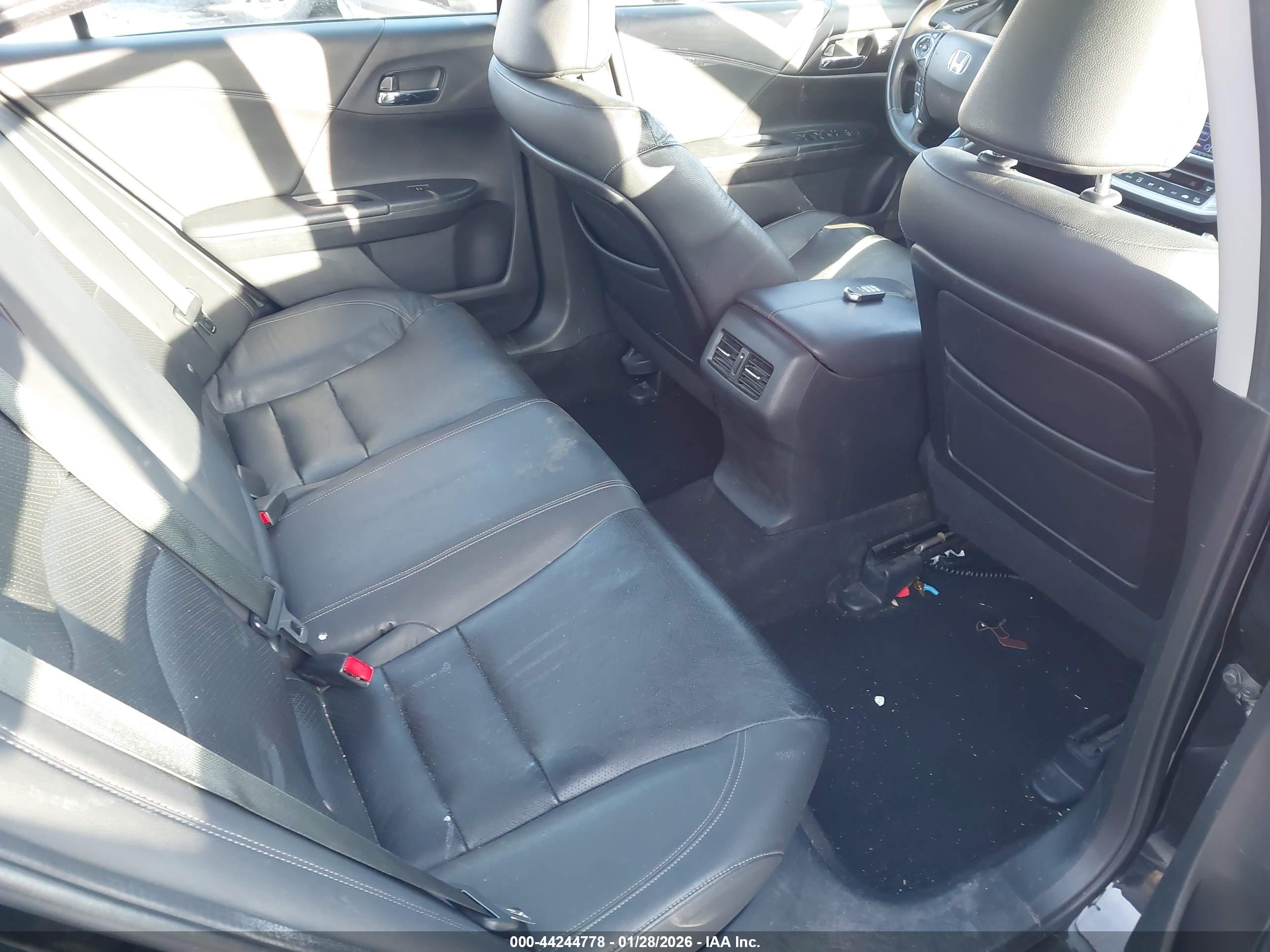 HONDA ACCORD image 8