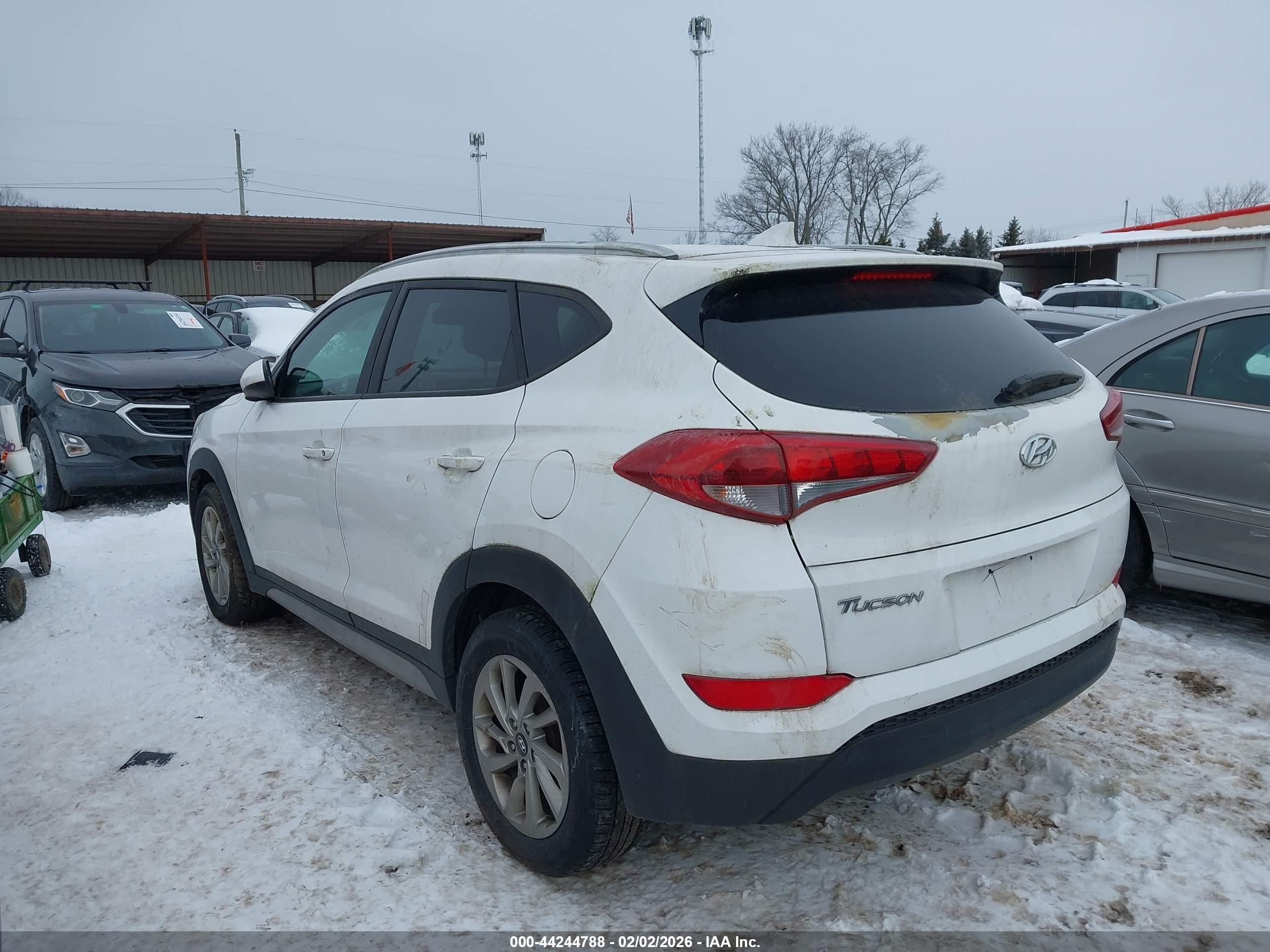 HYUNDAI TUCSON image 3