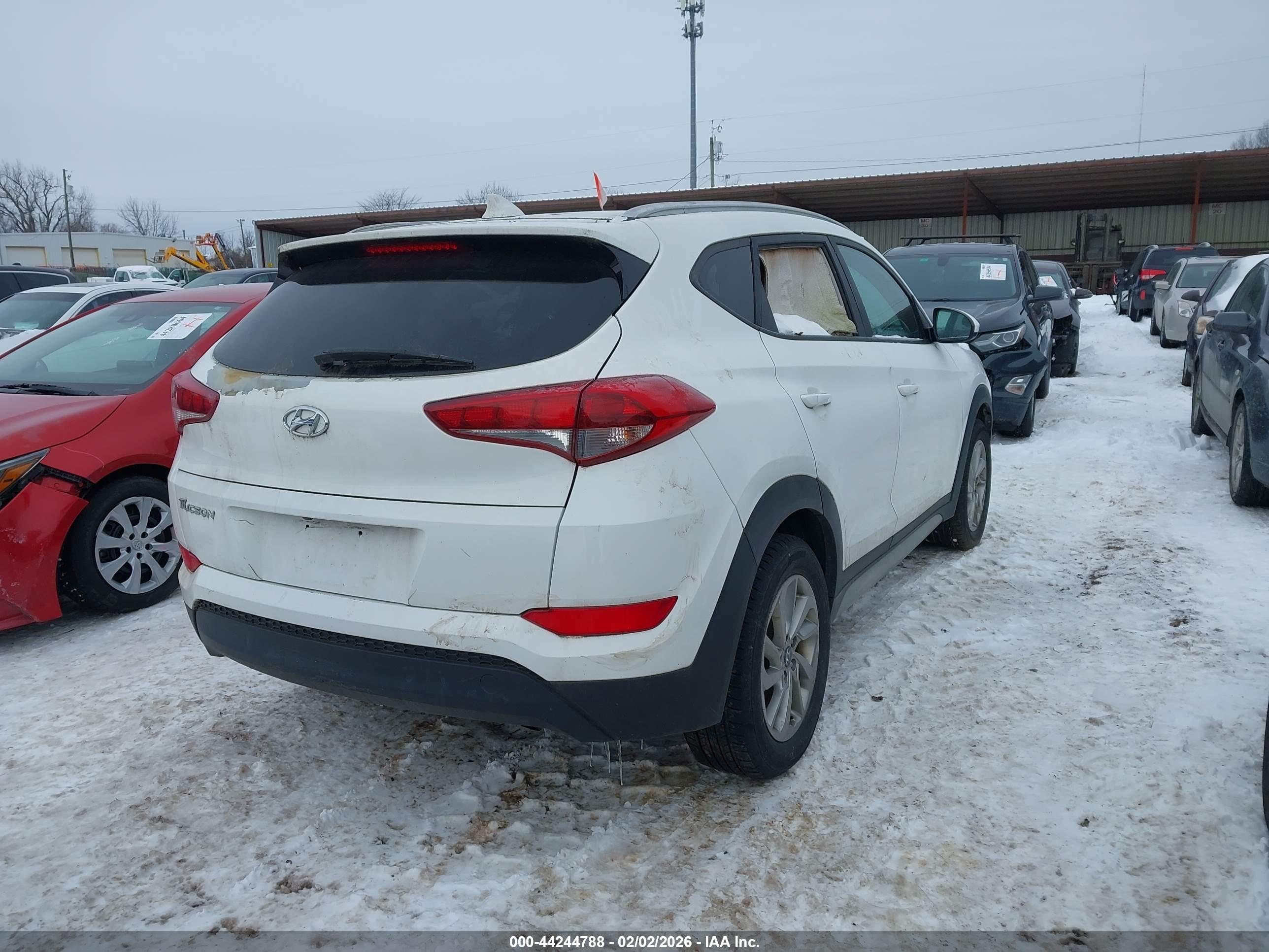 HYUNDAI TUCSON image 4