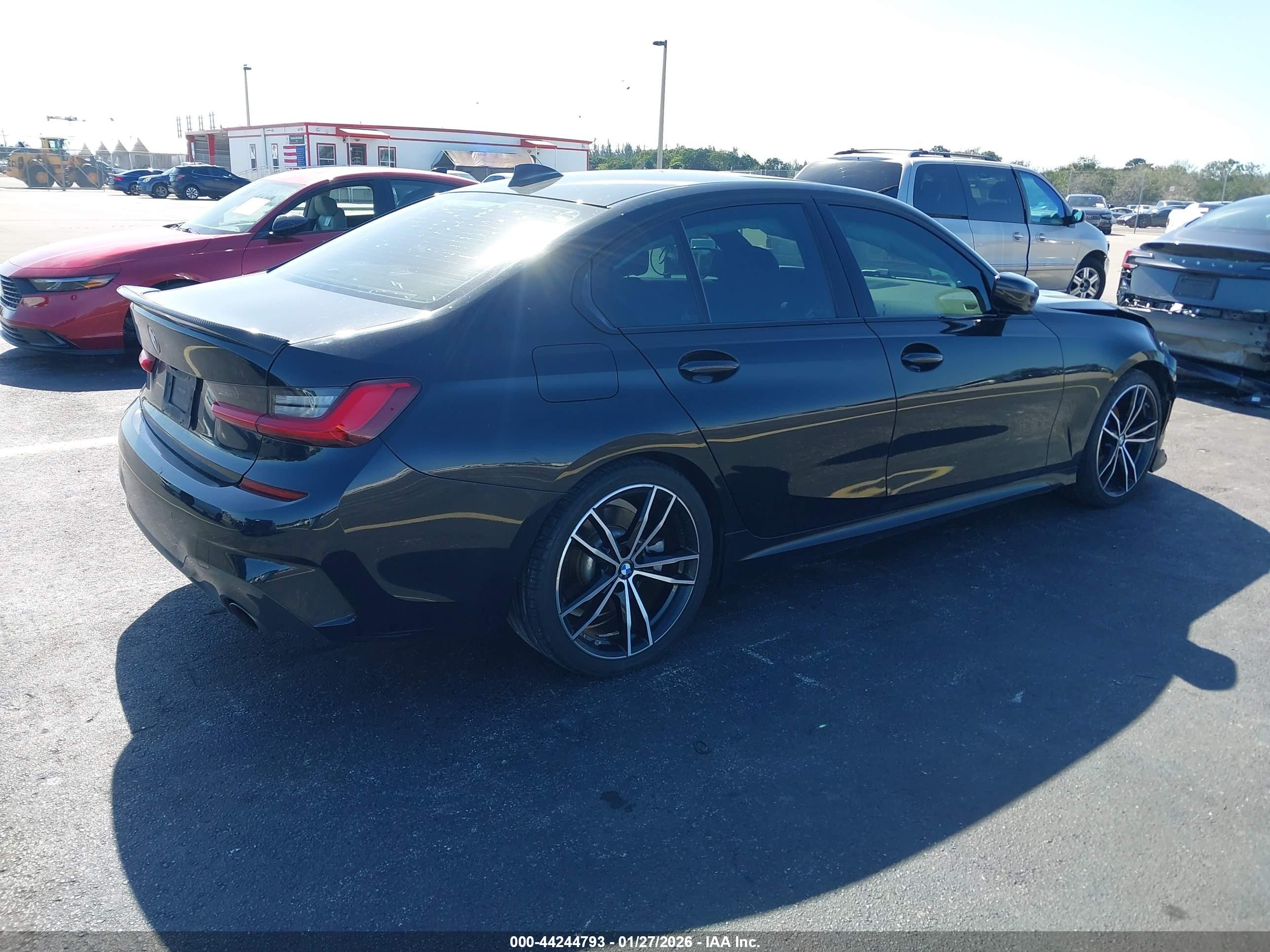 BMW 330I image 4
