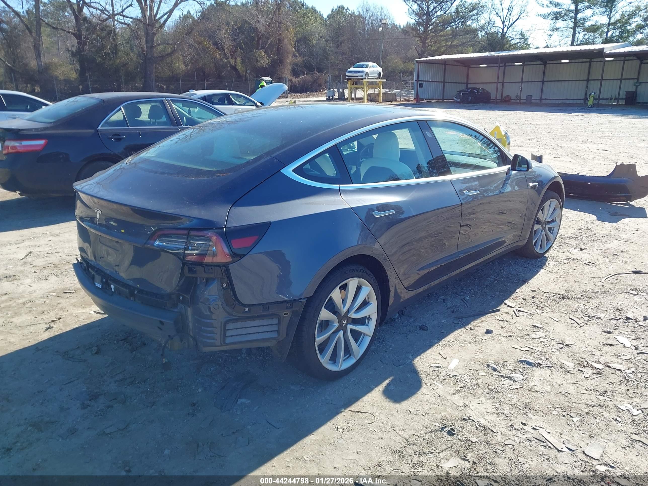 TESLA MODEL image 4