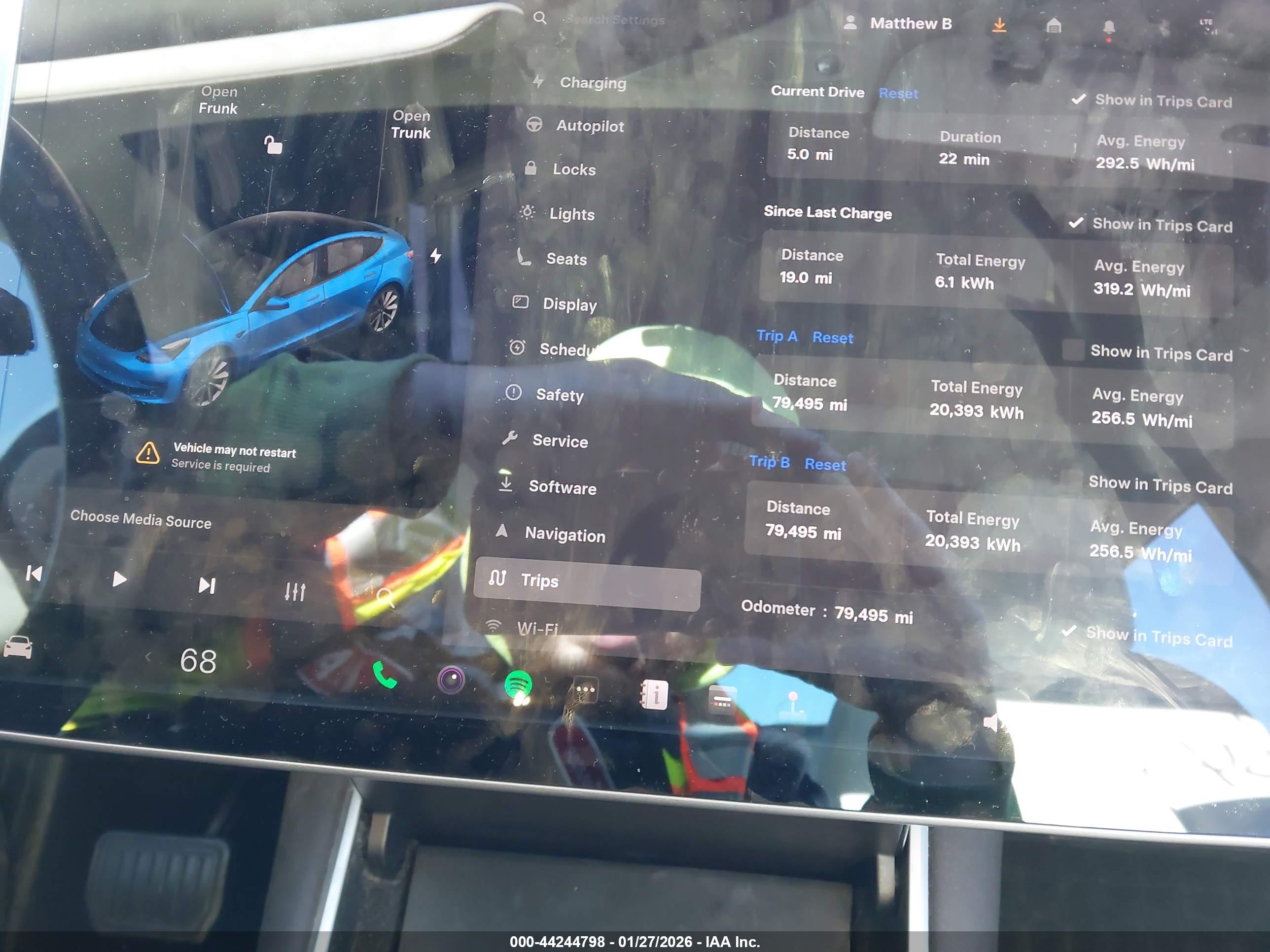 TESLA MODEL image 7