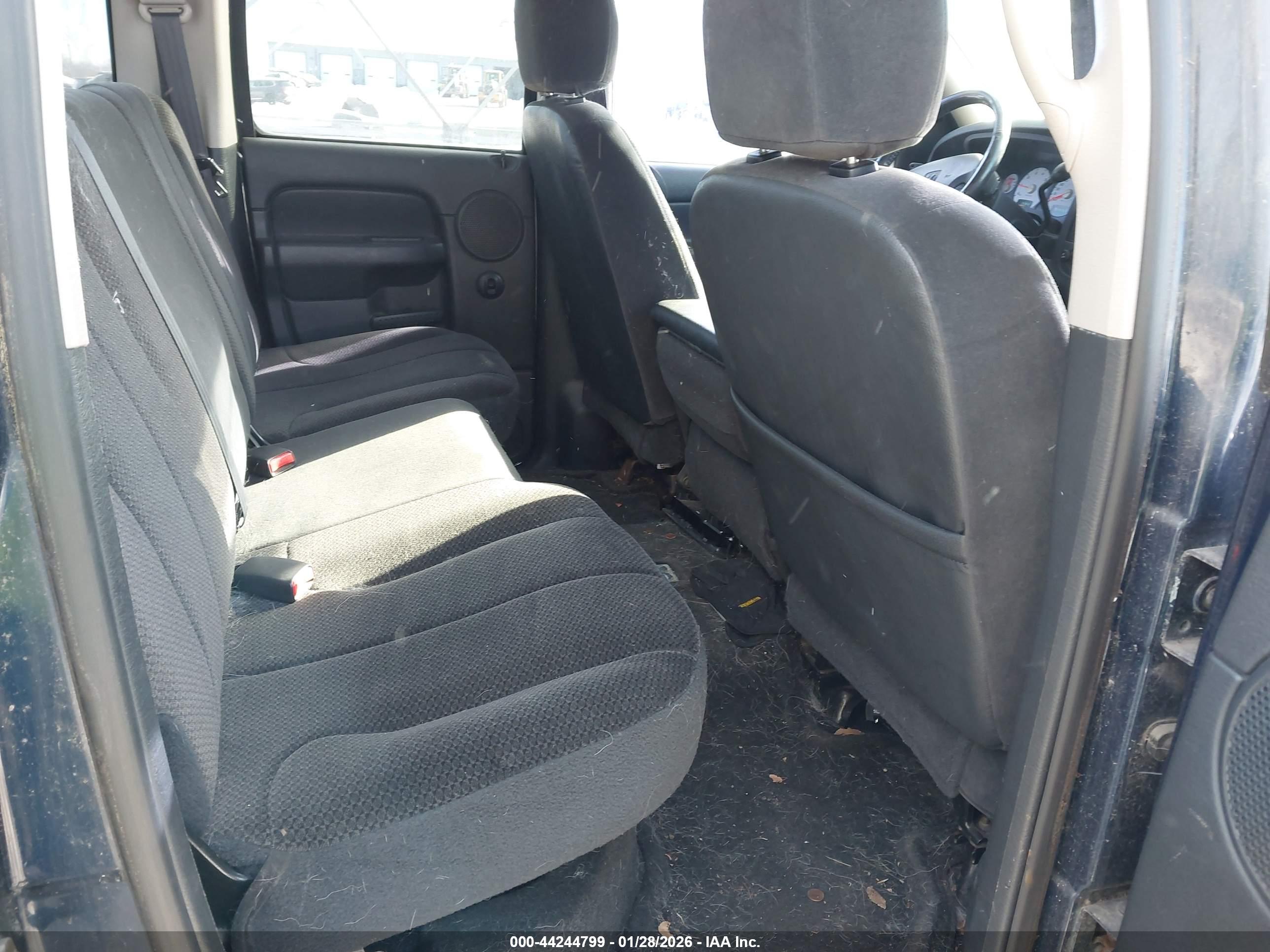 DODGE RAM image 8