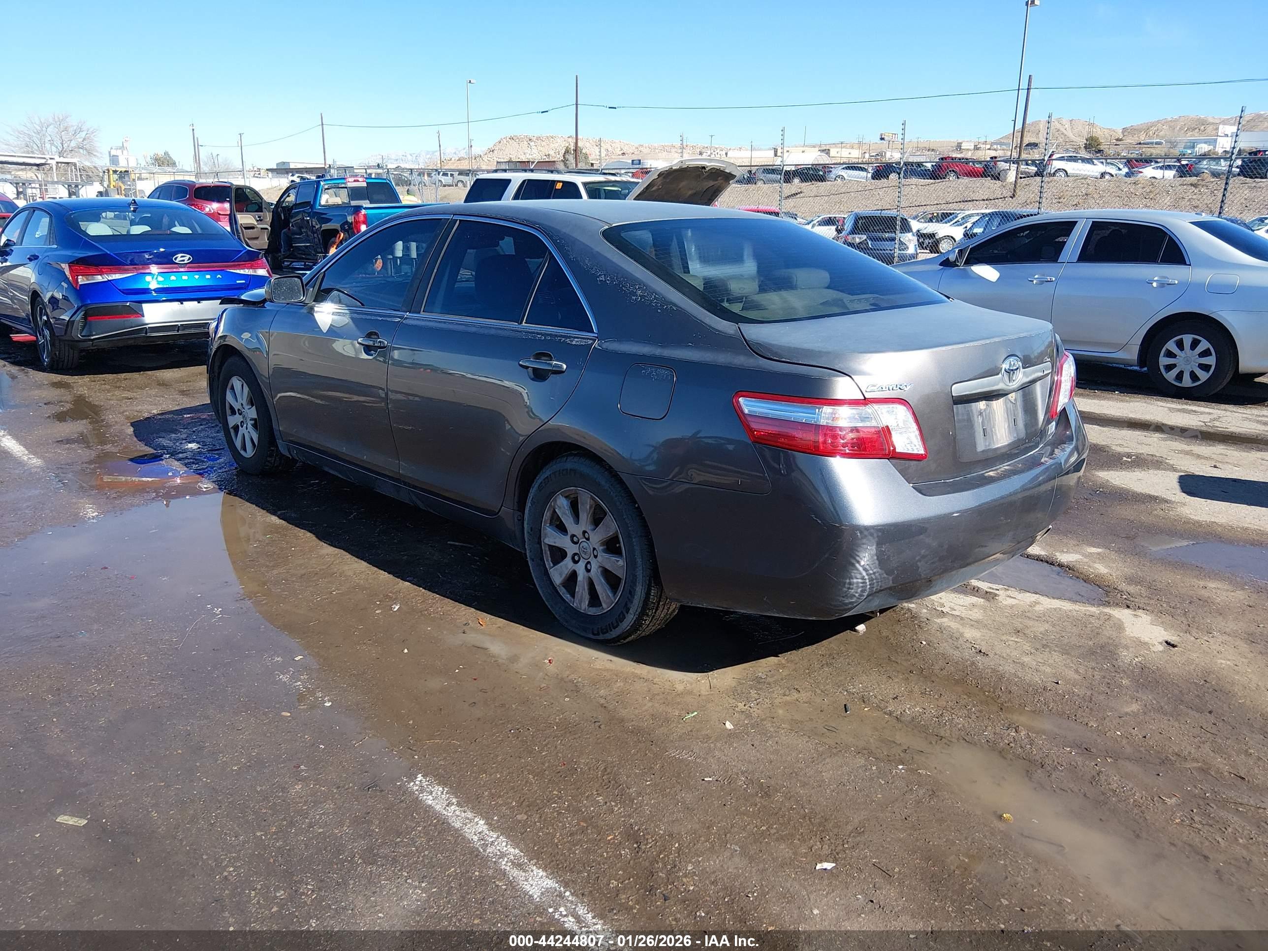 TOYOTA CAMRY image 3