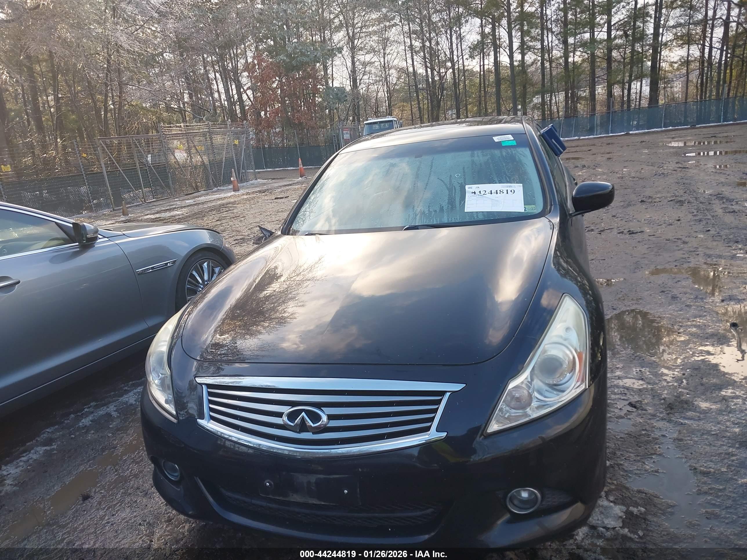 INFINITI Q40 image 6
