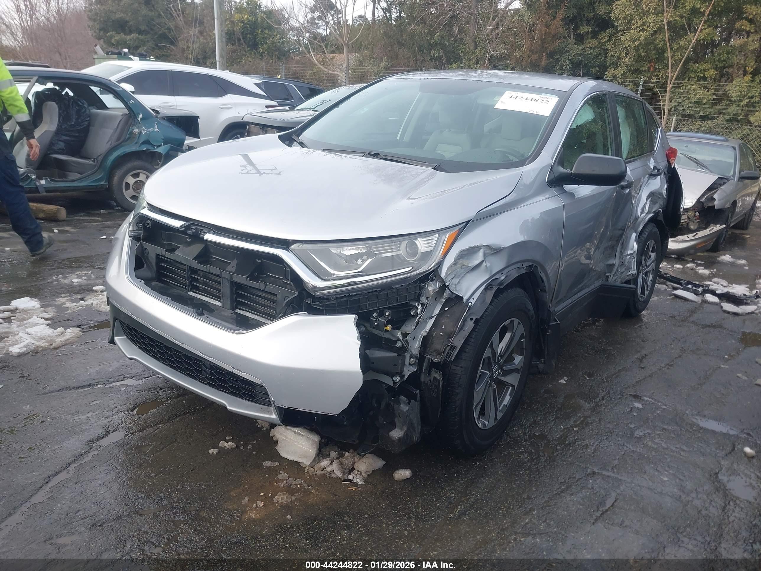 HONDA CR-V image 2