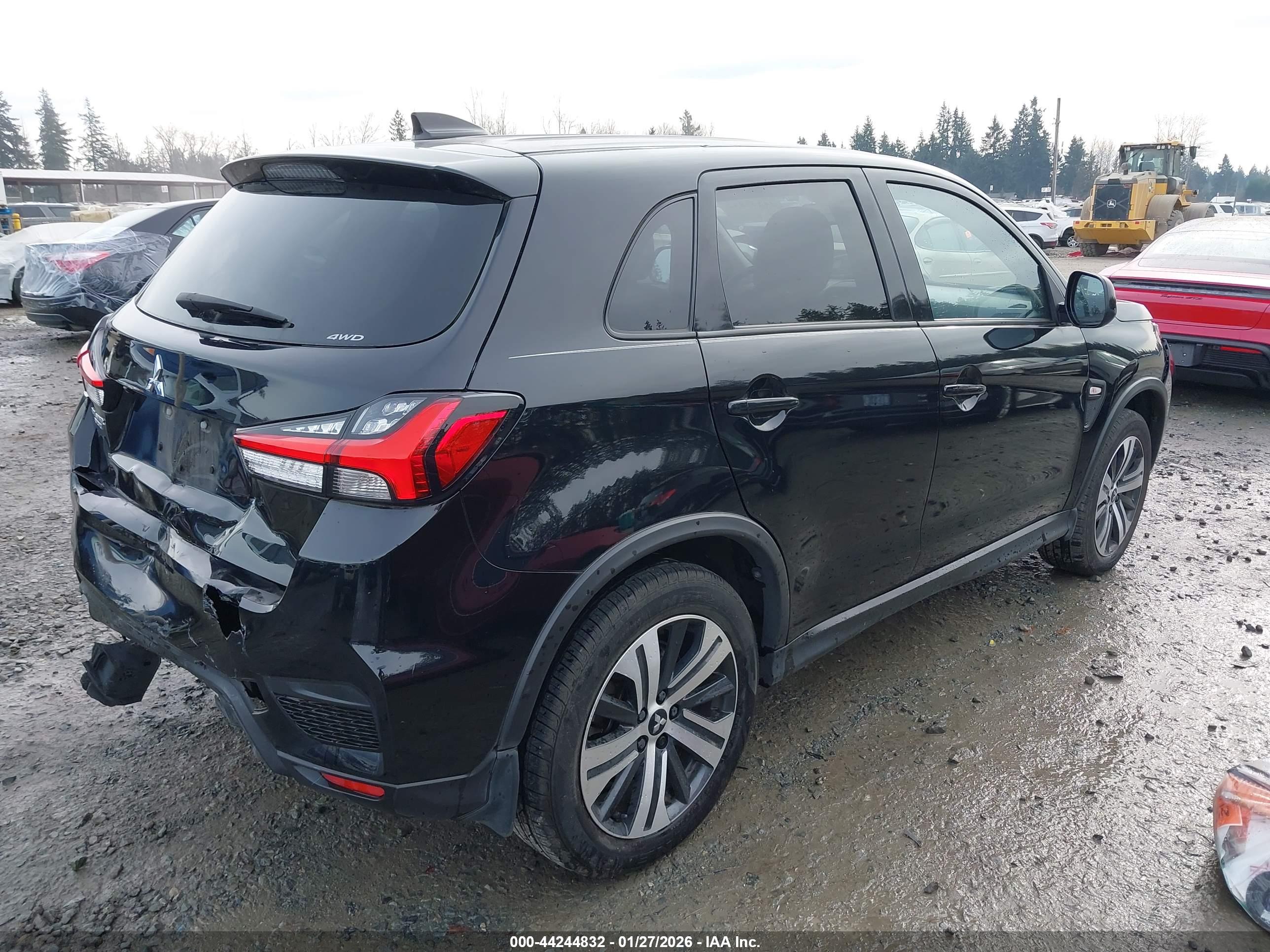 MITSUBISHI OUTLANDER image 4