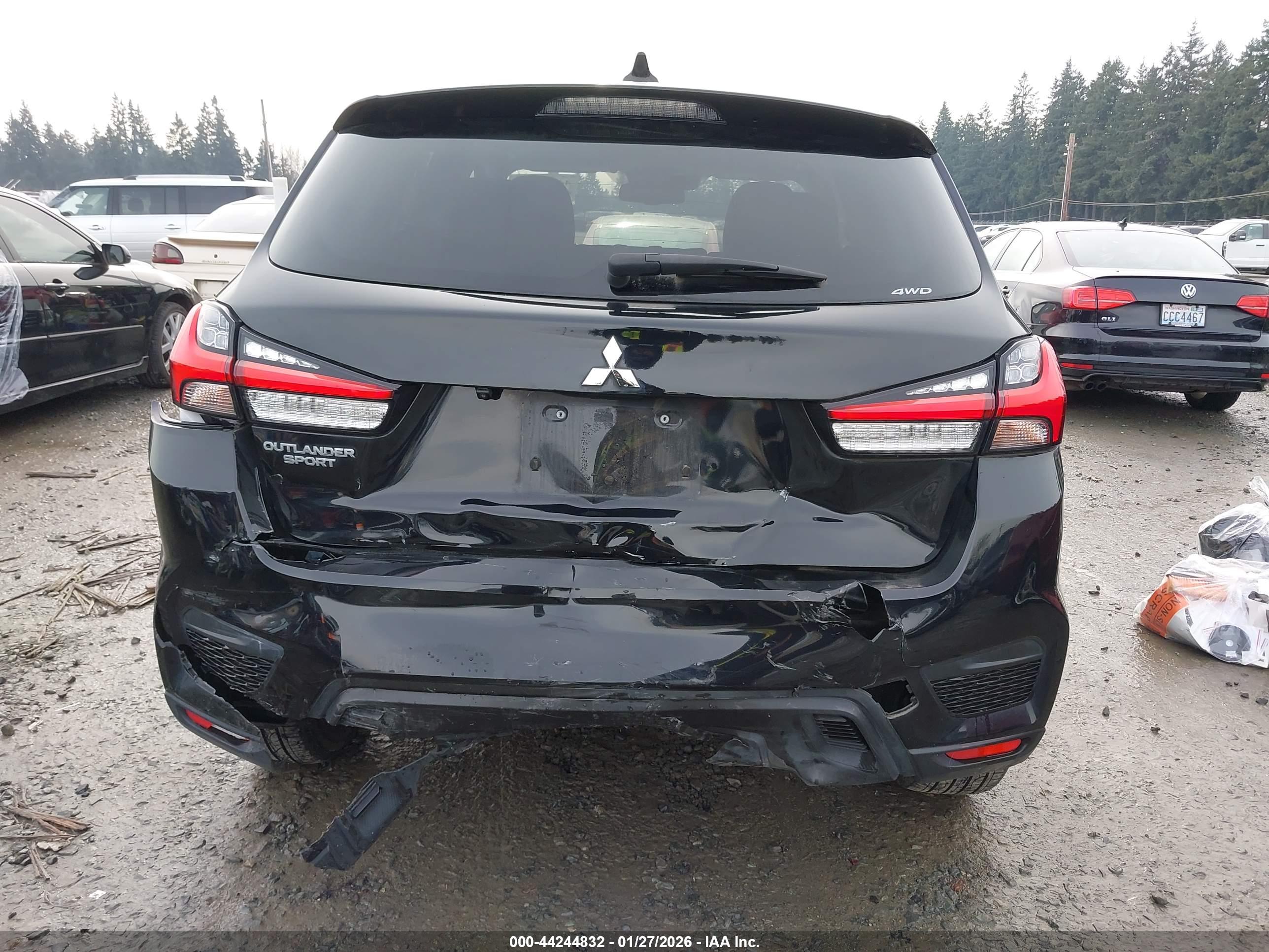 MITSUBISHI OUTLANDER image 6