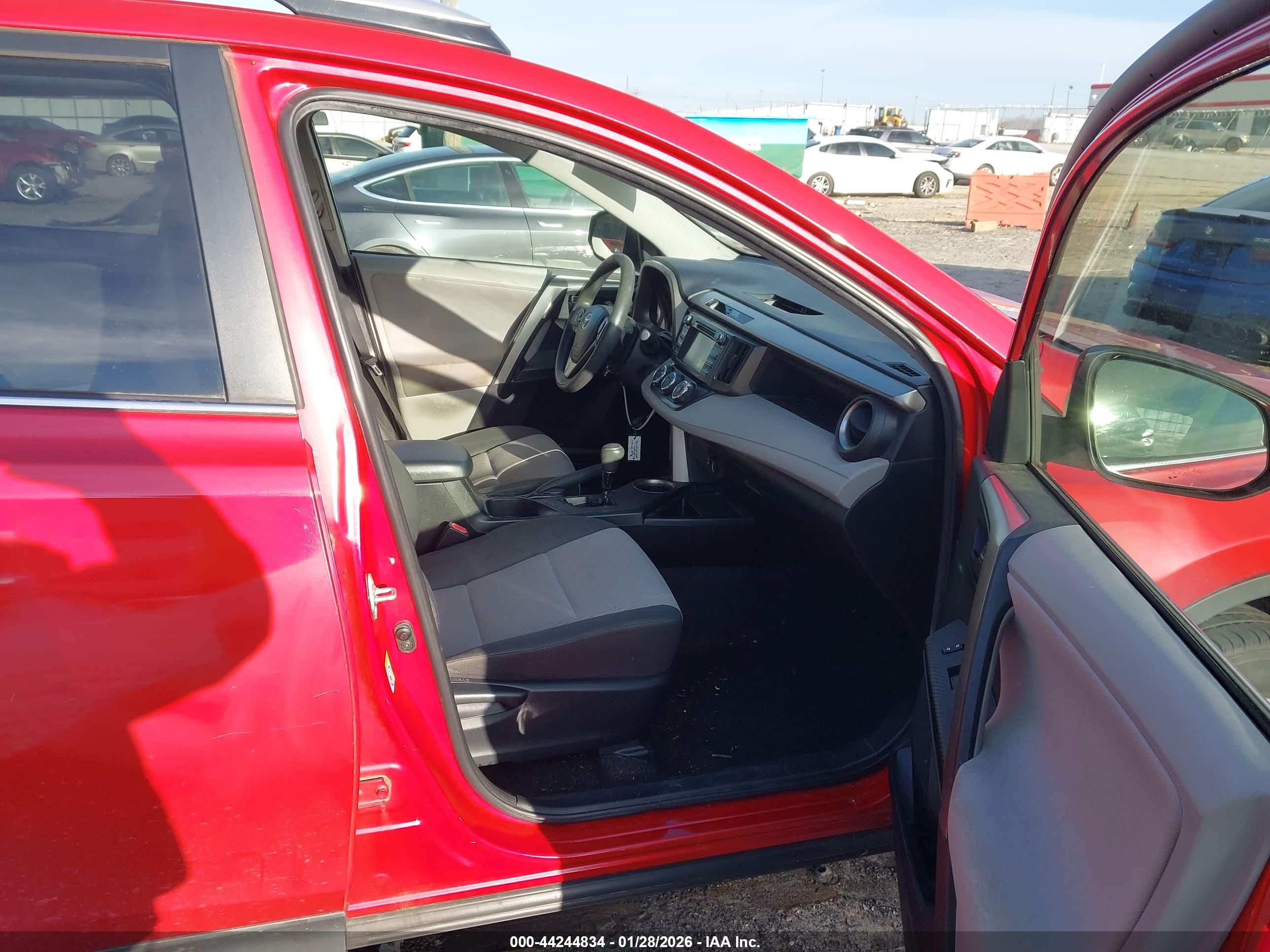 TOYOTA RAV4 image 5