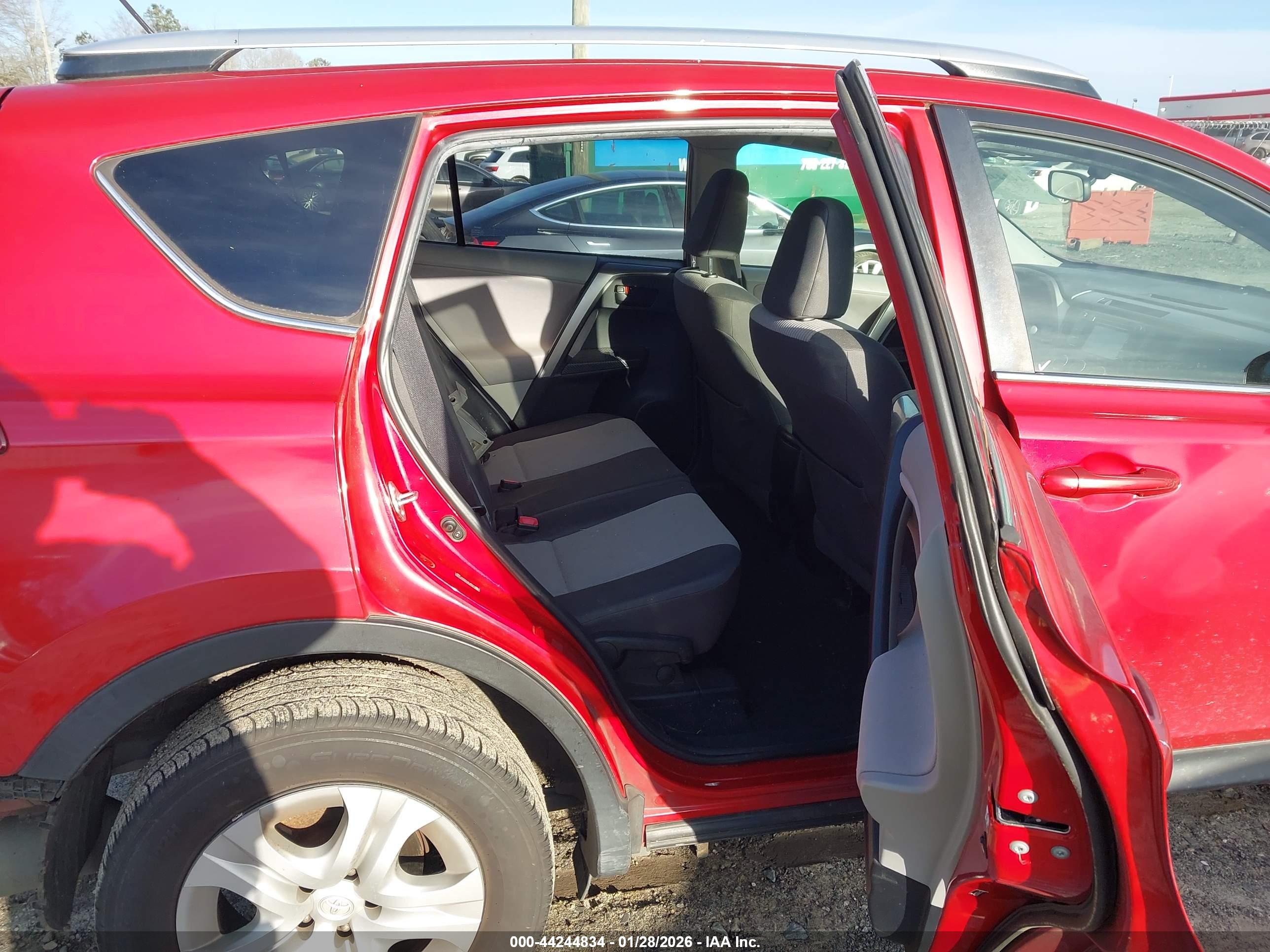 TOYOTA RAV4 image 8