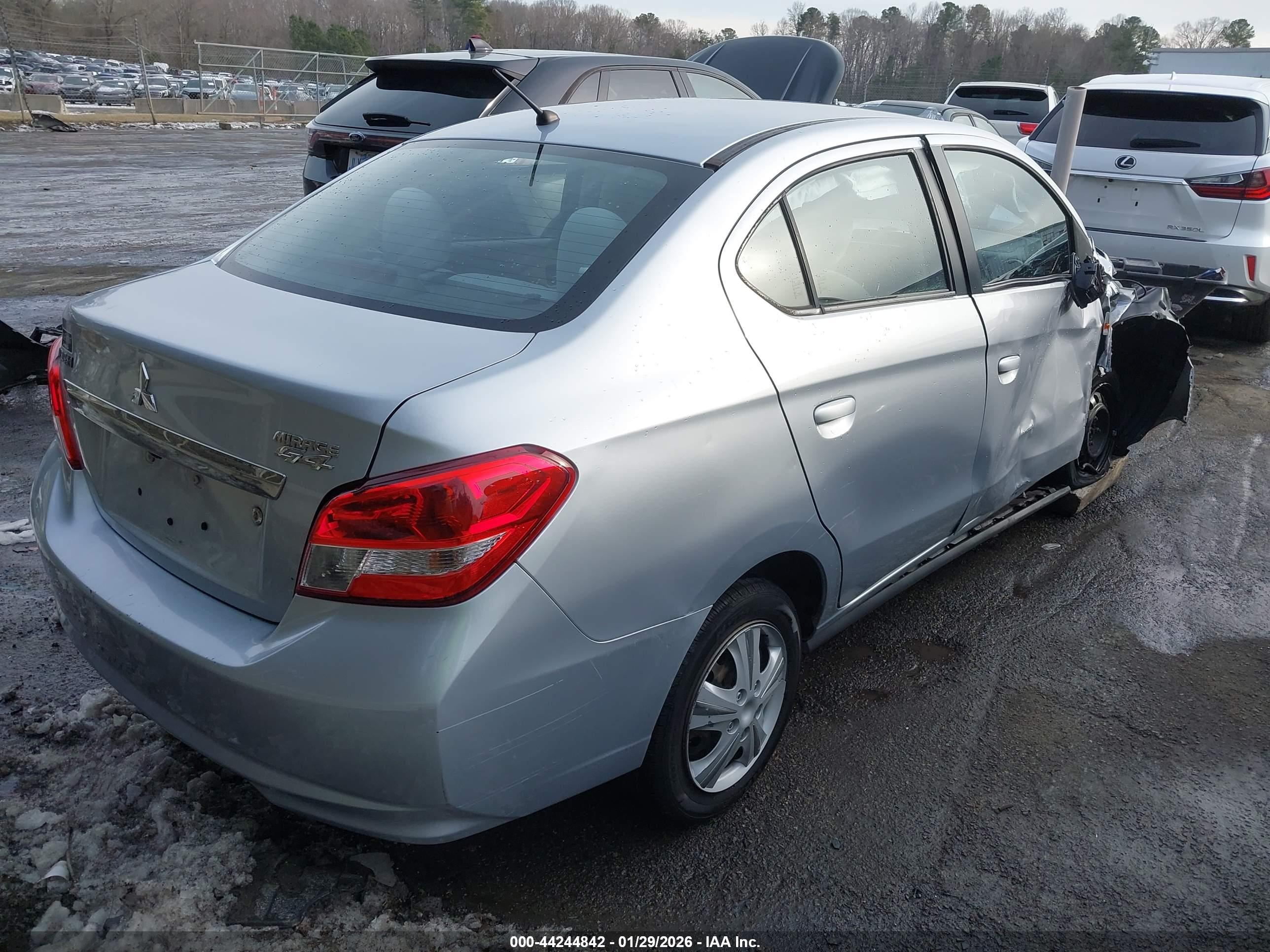 MITSUBISHI MIRAGE image 4