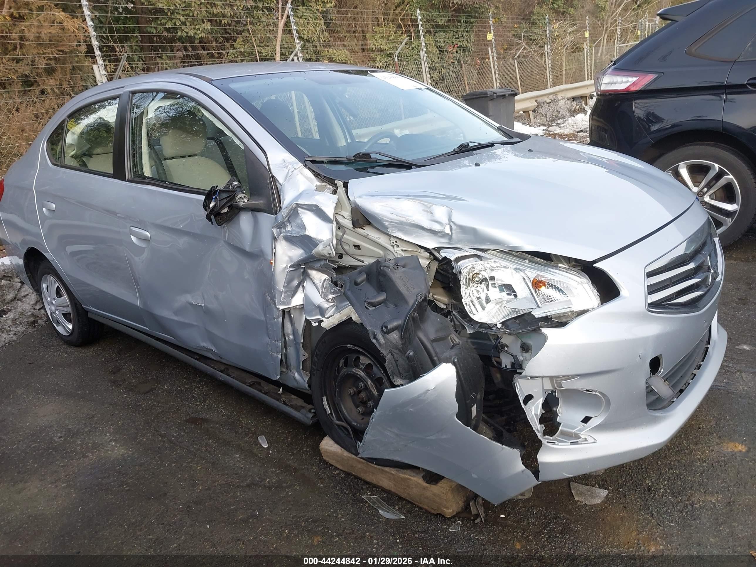 MITSUBISHI MIRAGE image 6