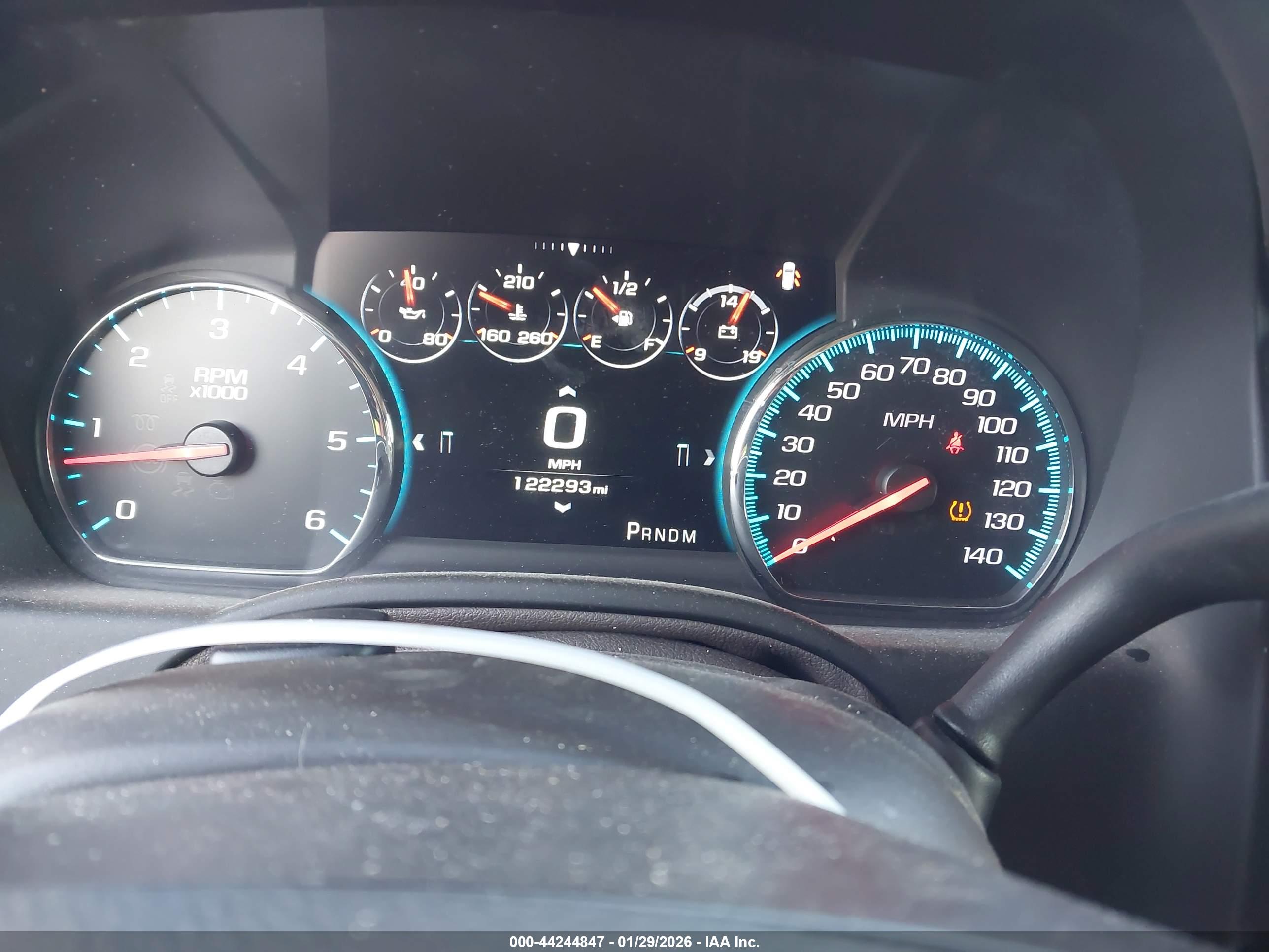 CHEVROLET SUBURBAN image 7