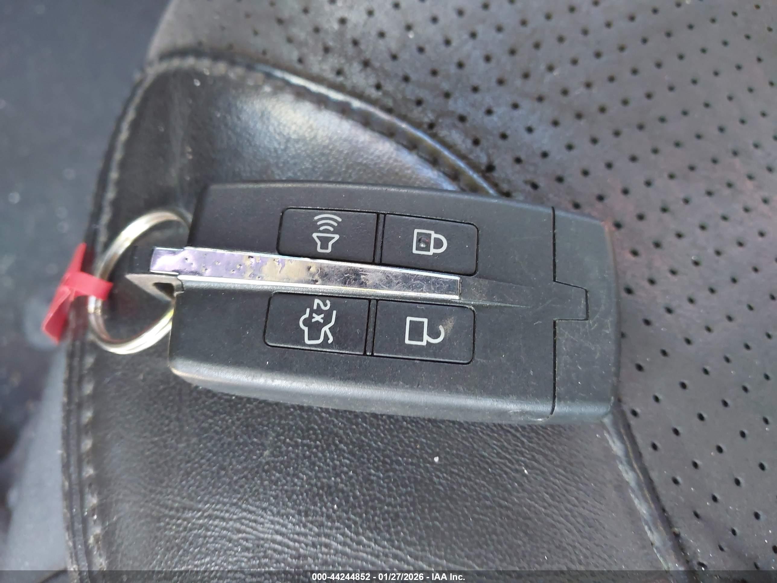 FORD TAURUS image 11