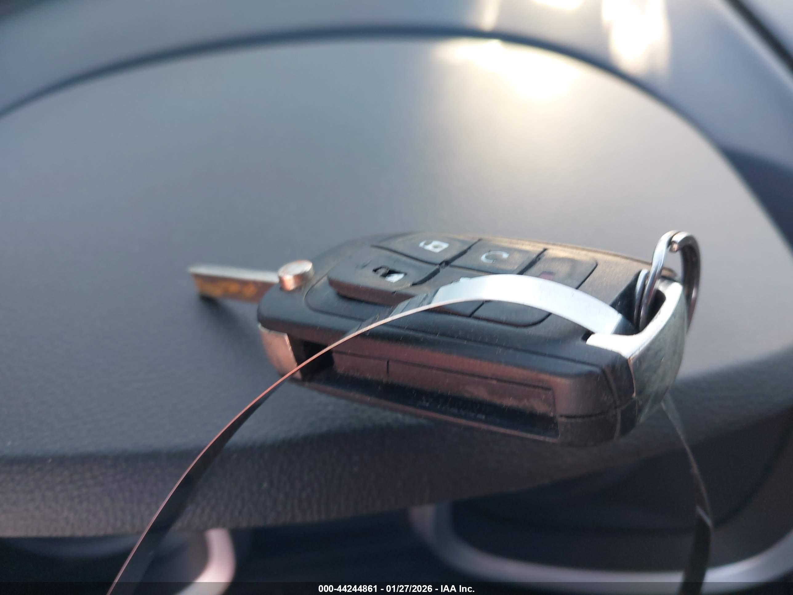 CHEVROLET EQUINOX image 11