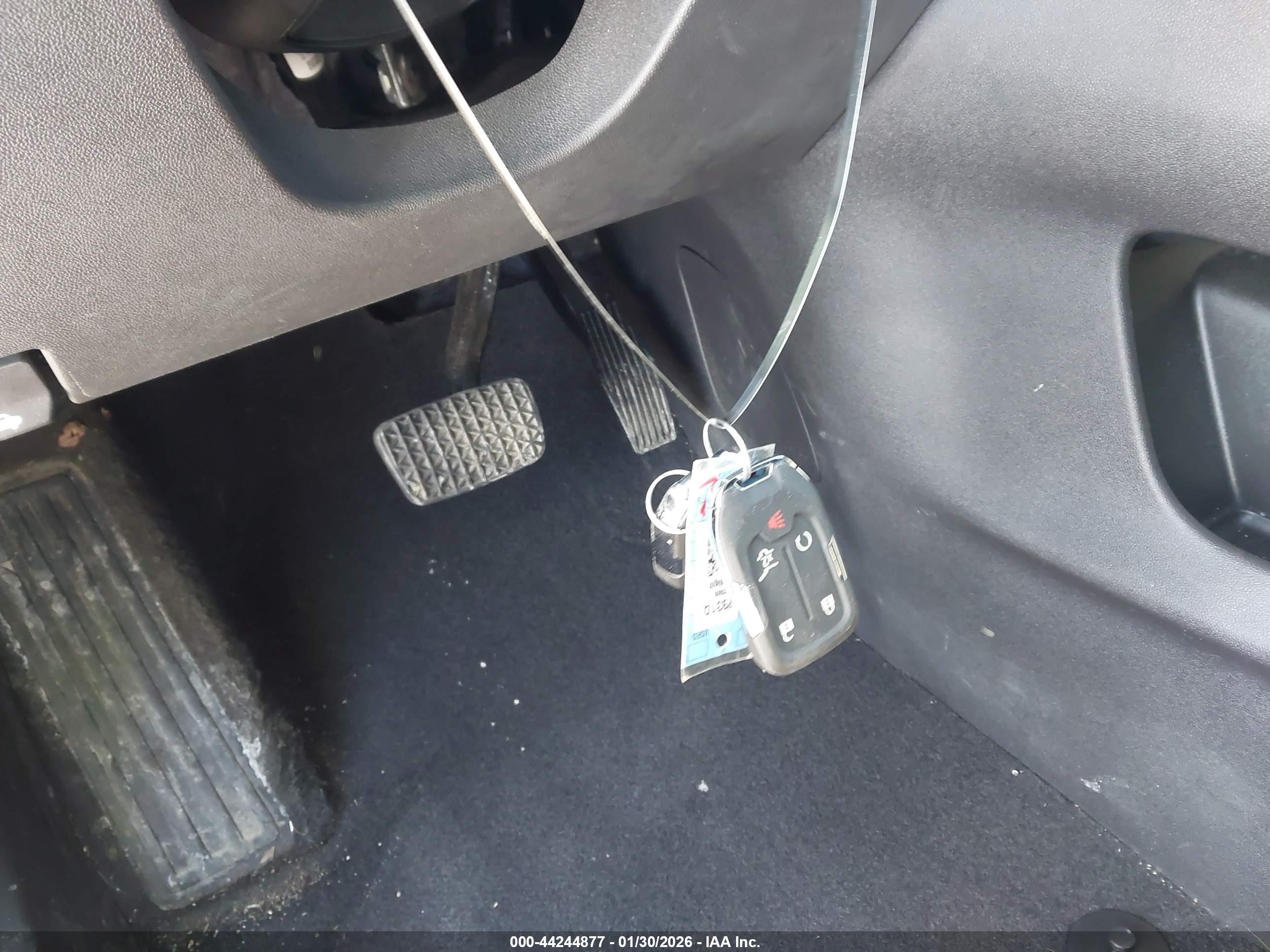 GMC TERRAIN image 11