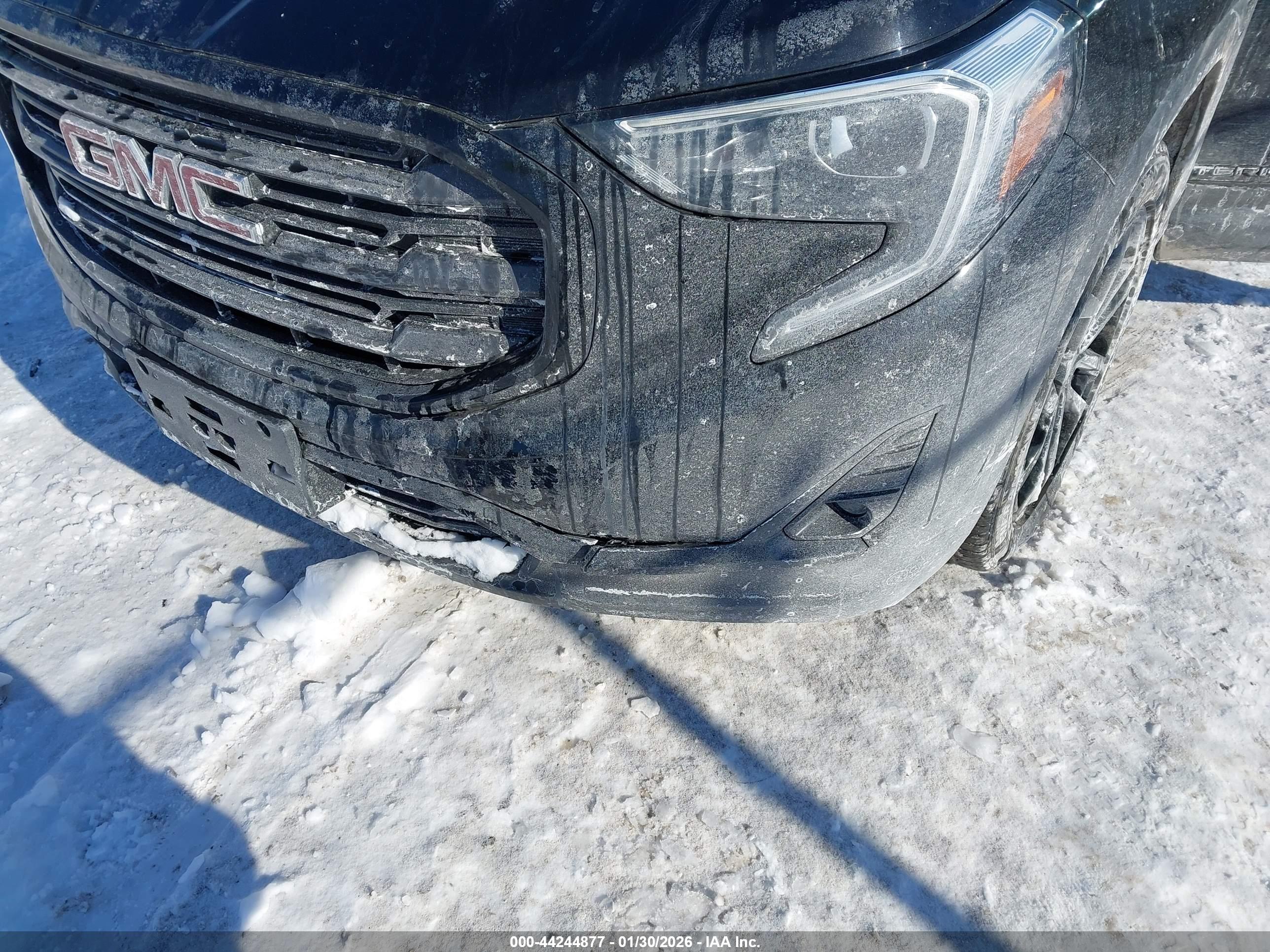 GMC TERRAIN image 6