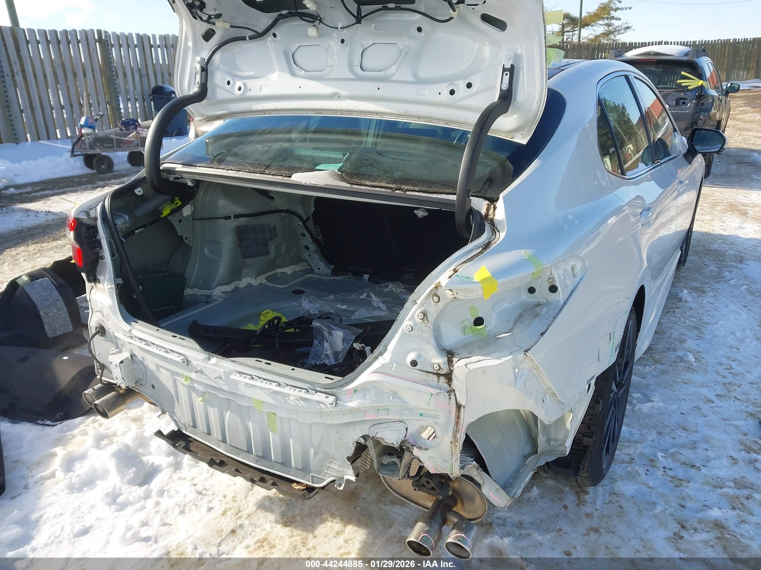 TOYOTA CAMRY image 6