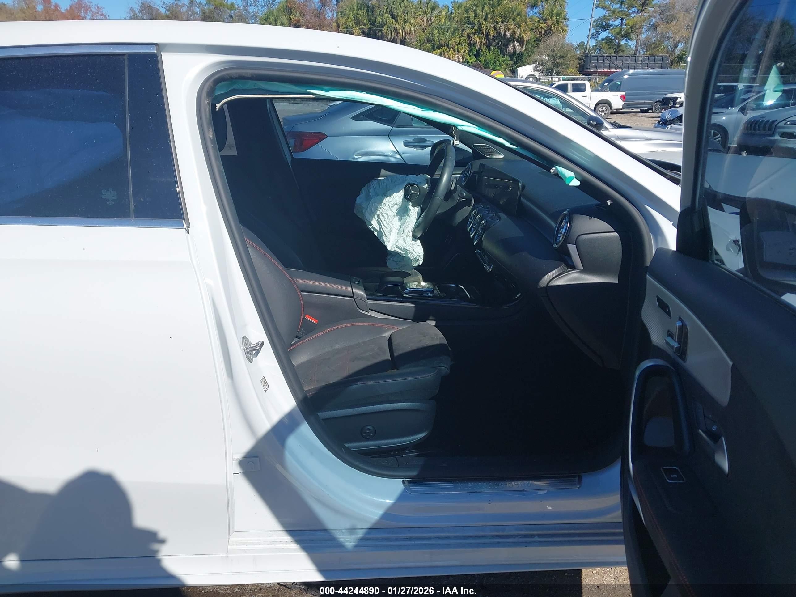 MERCEDES-BENZ A image 5
