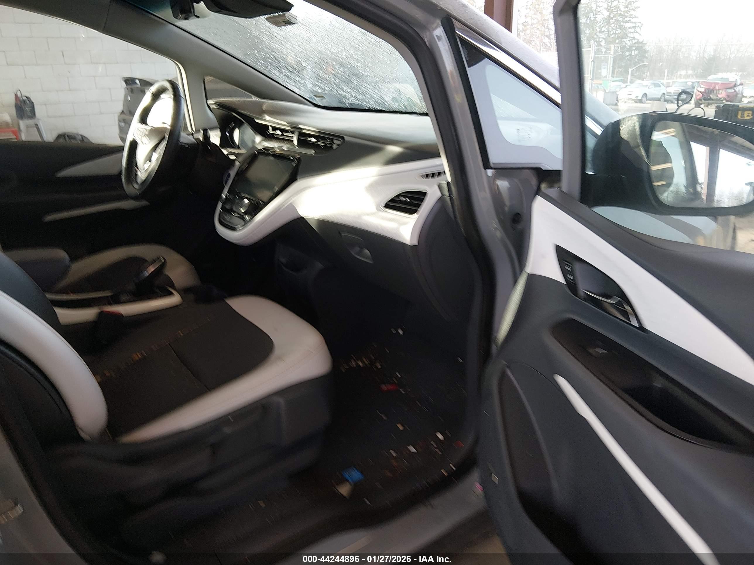 CHEVROLET BOLT image 5